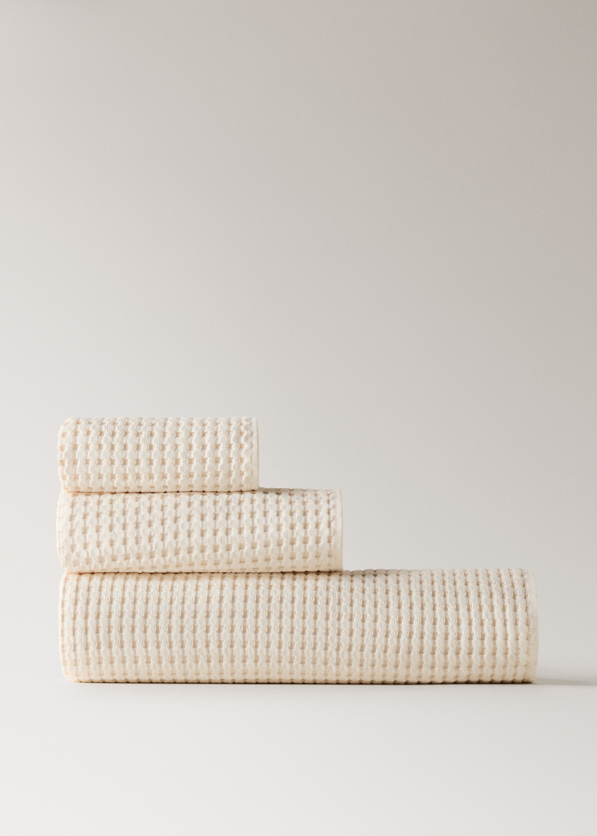 Cotton waffle bath towel - Article without model, Vanilla. Ref: 17031587-00.