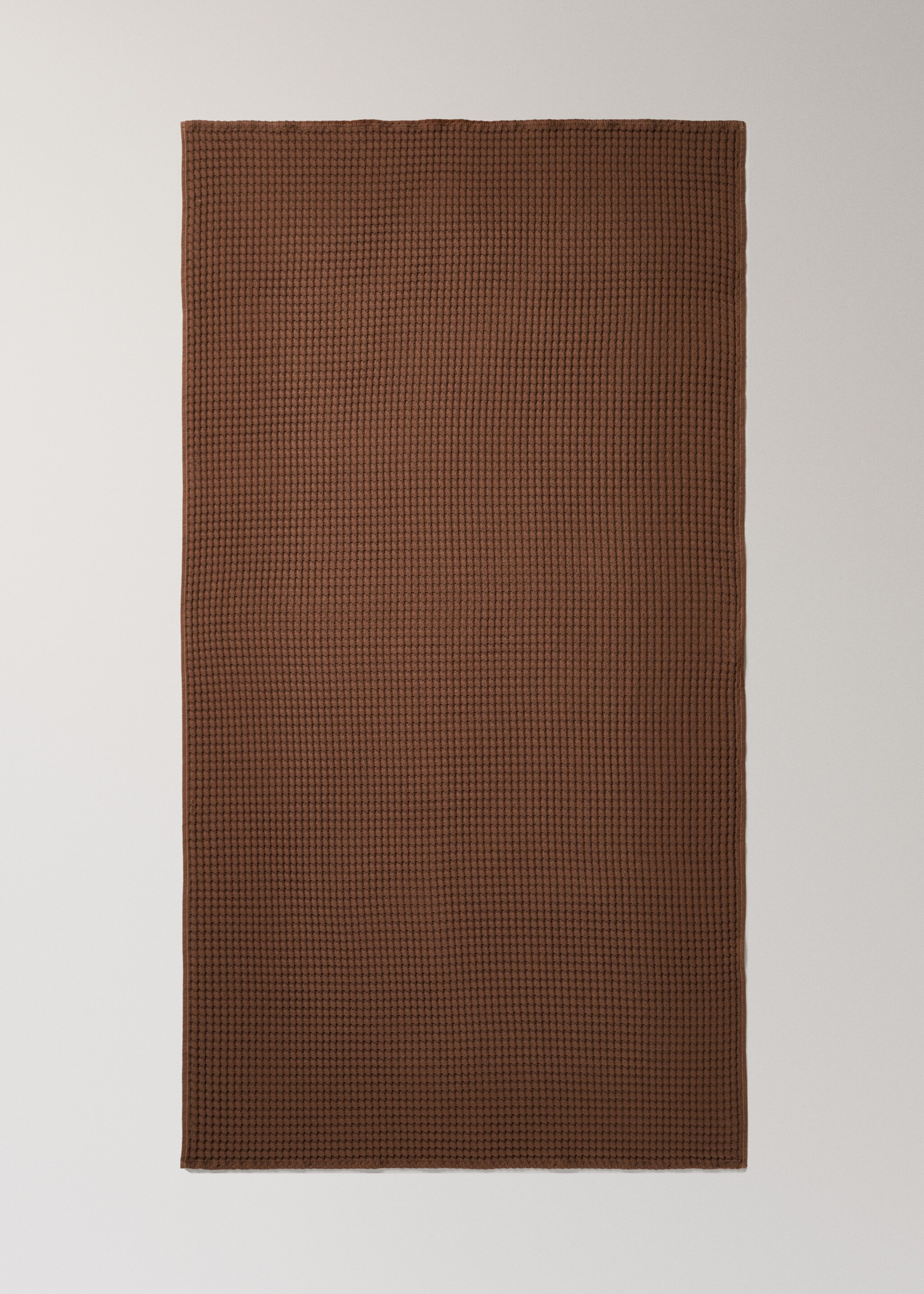 Drap de bain en coton gaufré - Détail de l'article 3, Marron. Ref: 17031587-00.