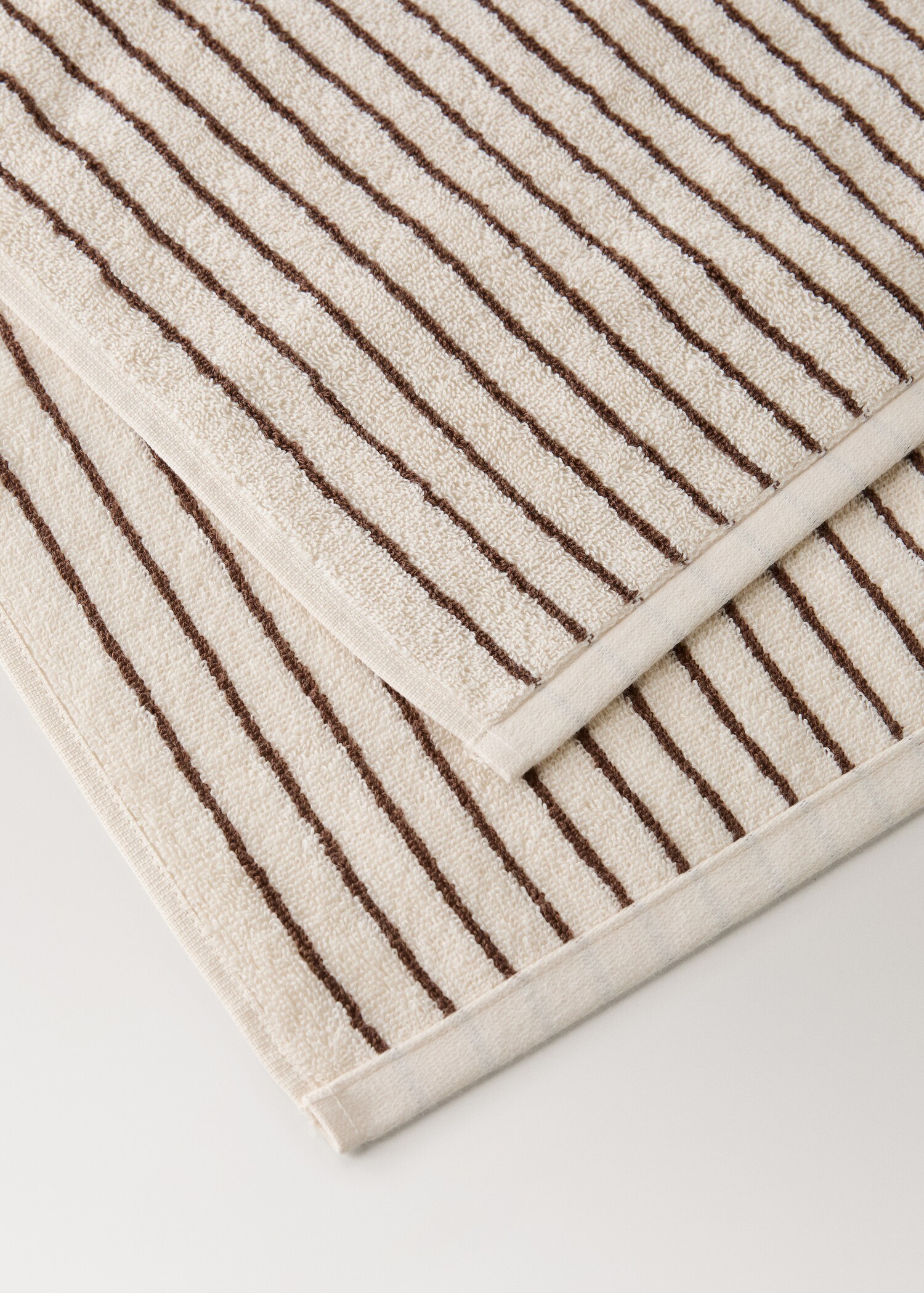 Two-colour stripe cotton bath towel - Details of the article 2