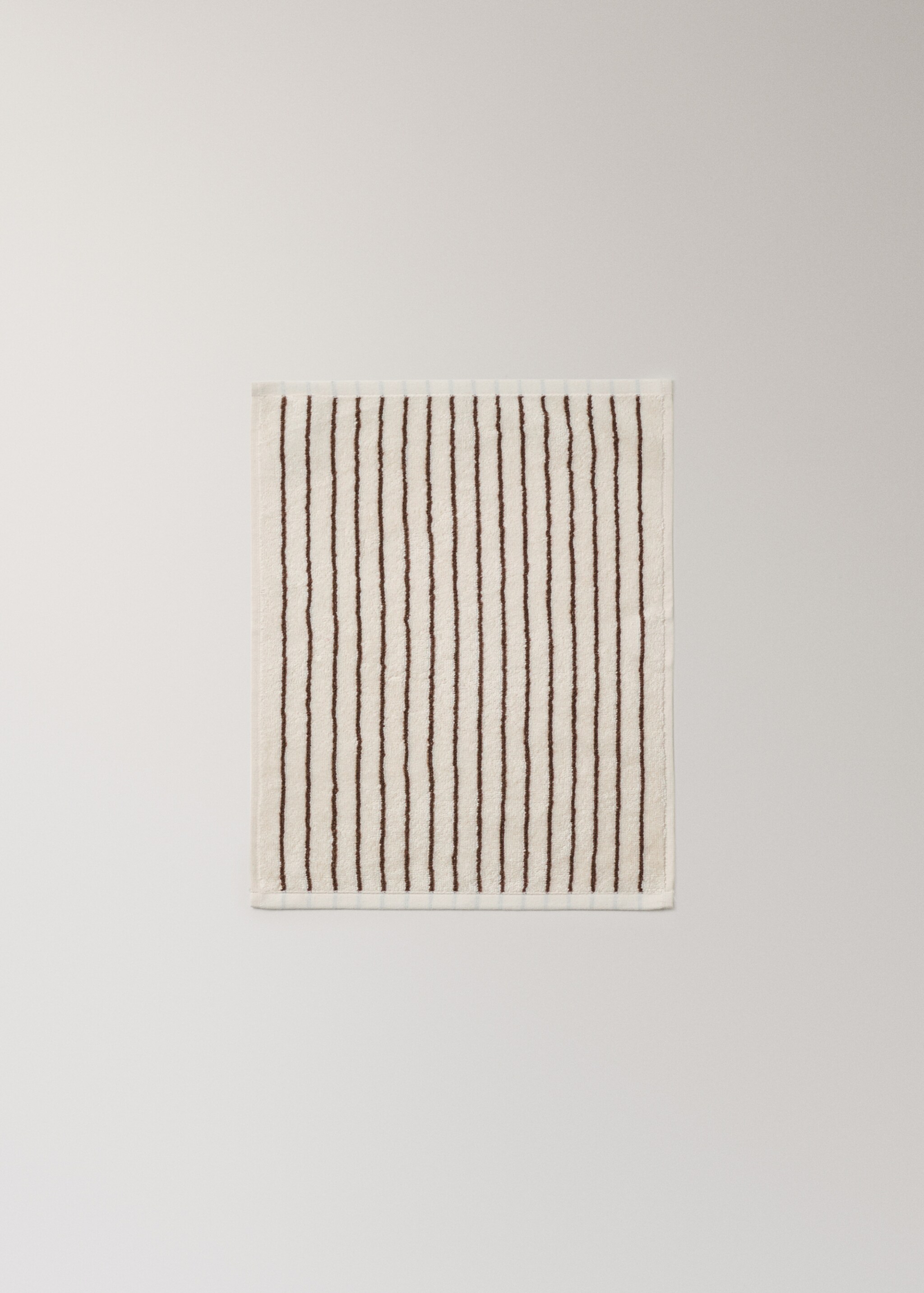 Cotton towel with two-tone stripes - Details of the article 4, Brown. Ref: 17031592-00.
