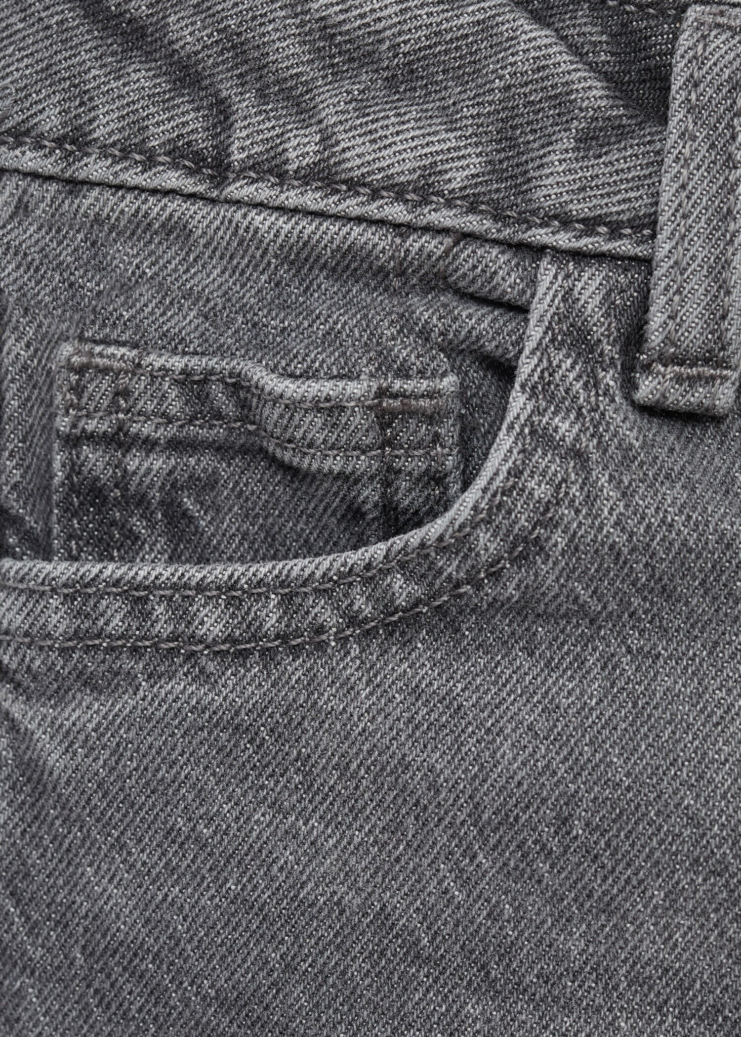 Turned-up straight jeans - Details of the article 0
