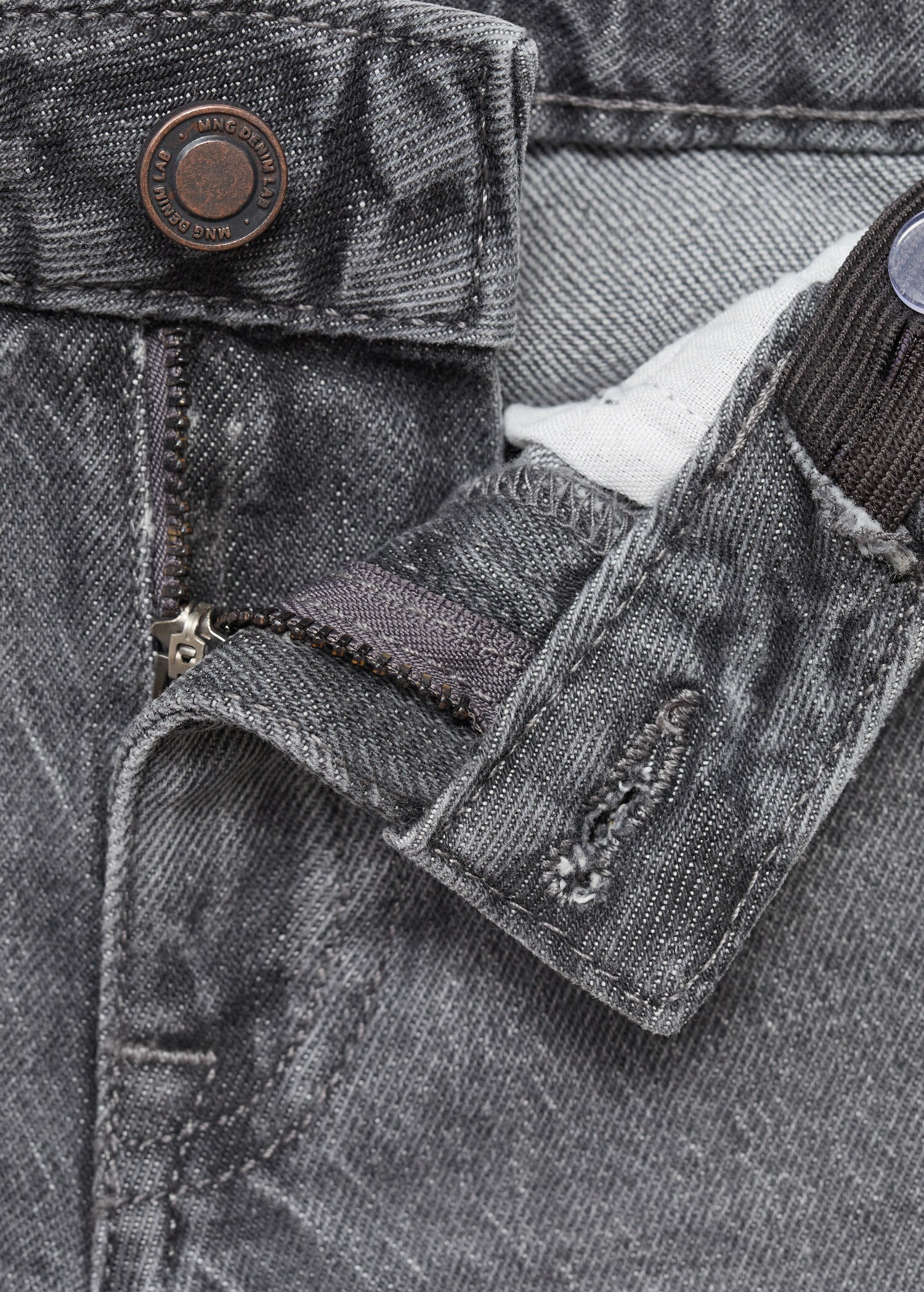 Turned-up straight jeans - Details of the article 8