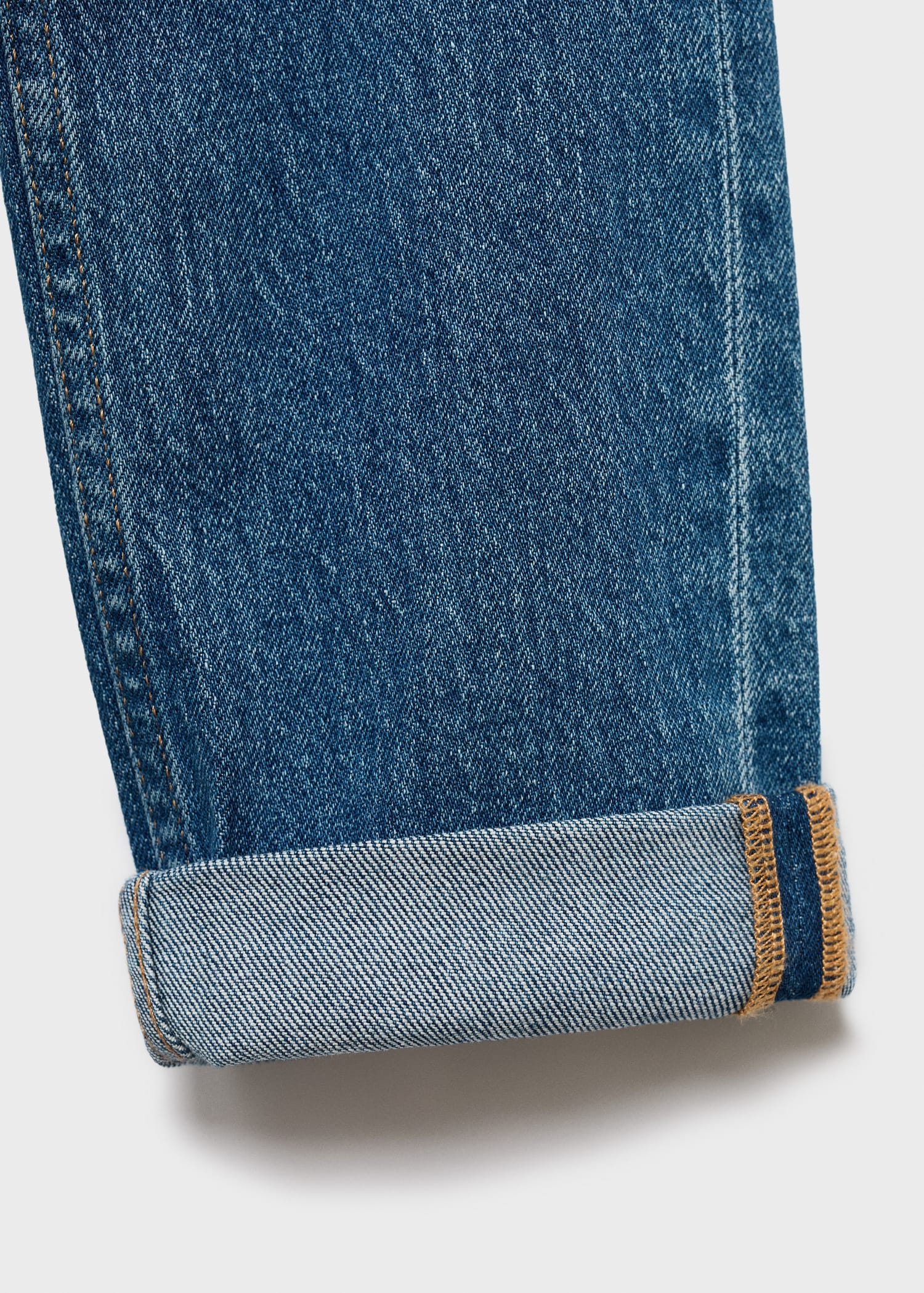 Jean droit à revers - Détail de l'article 8