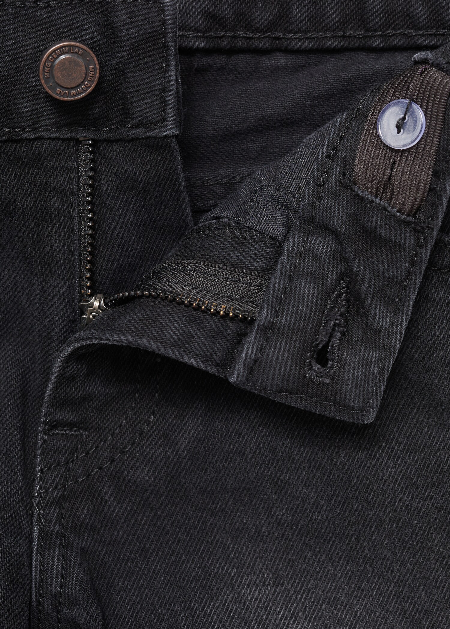 Jeans diritti bordo inferiore con risvolto - Dettaglio dell'articolo 8