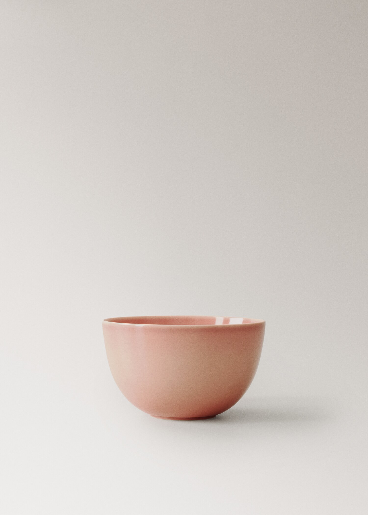 Stoneware bowl with hand-painted design - Article without model