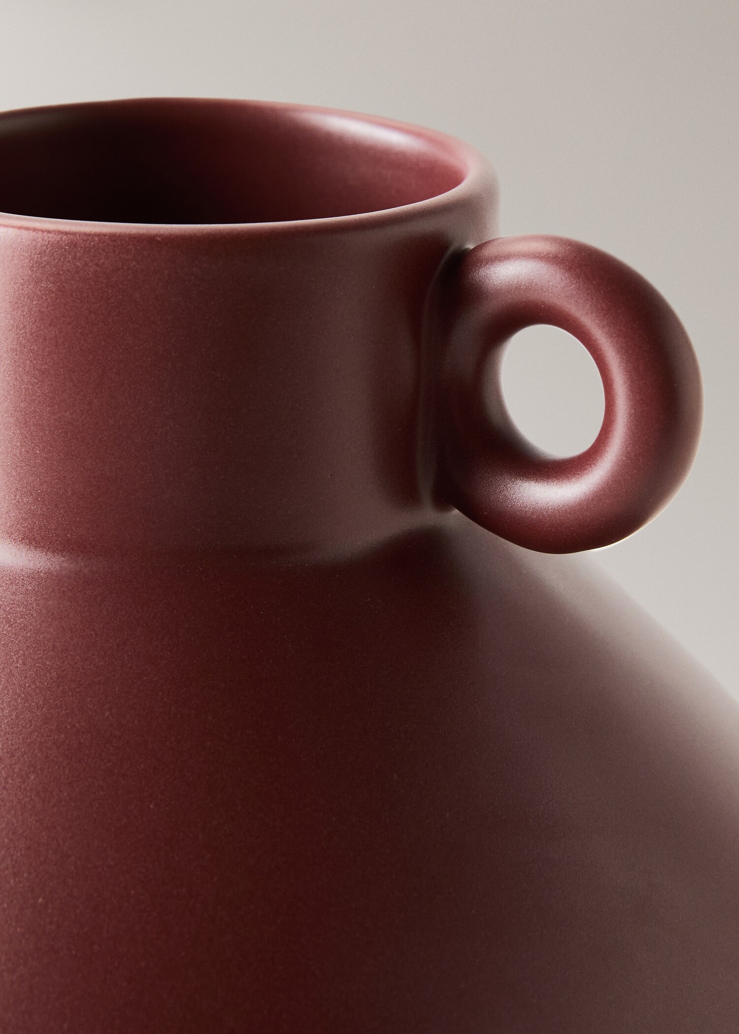 Earthenware vase - Details of the article 1