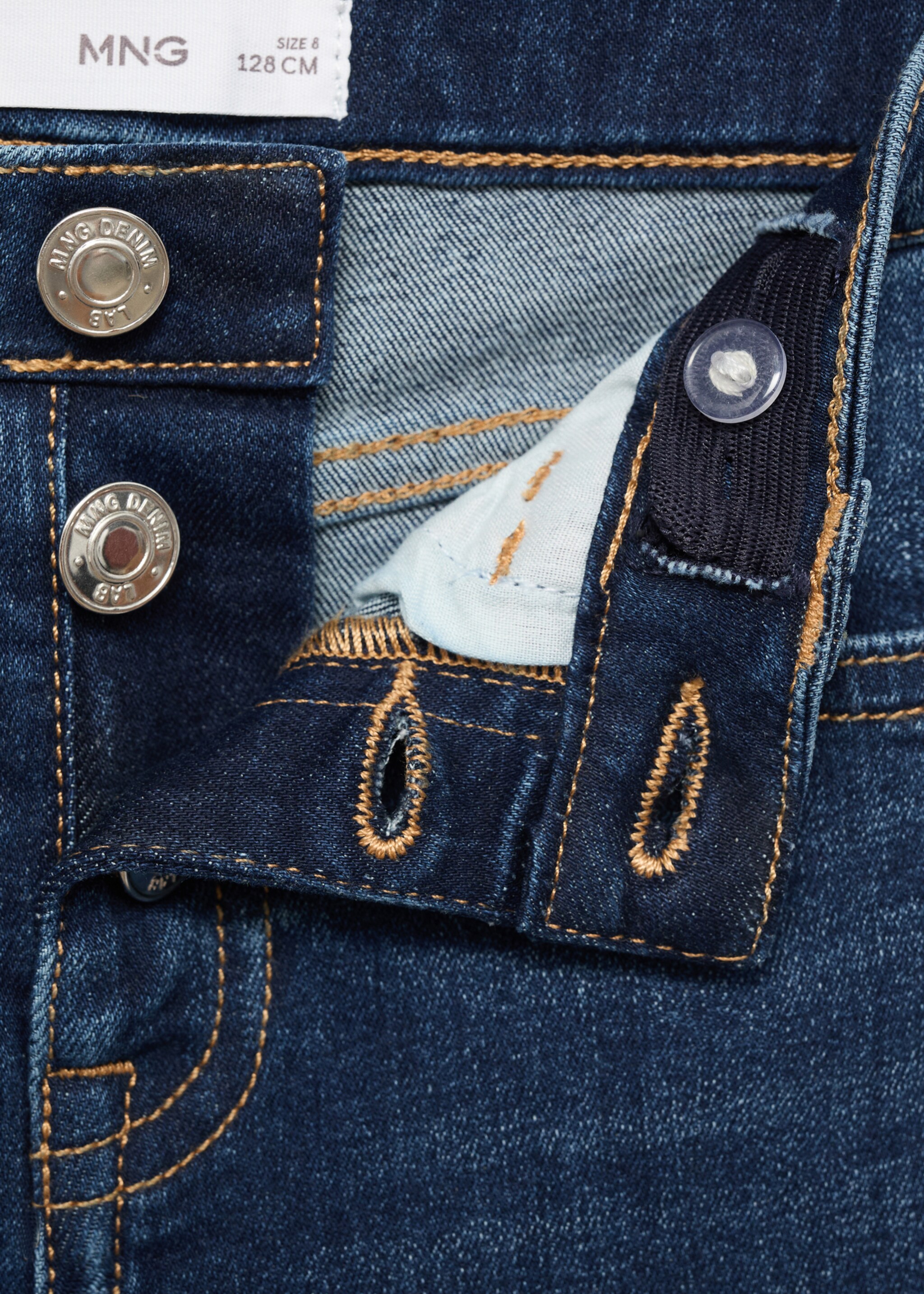 Buttons flare jeans - Details of the article 8