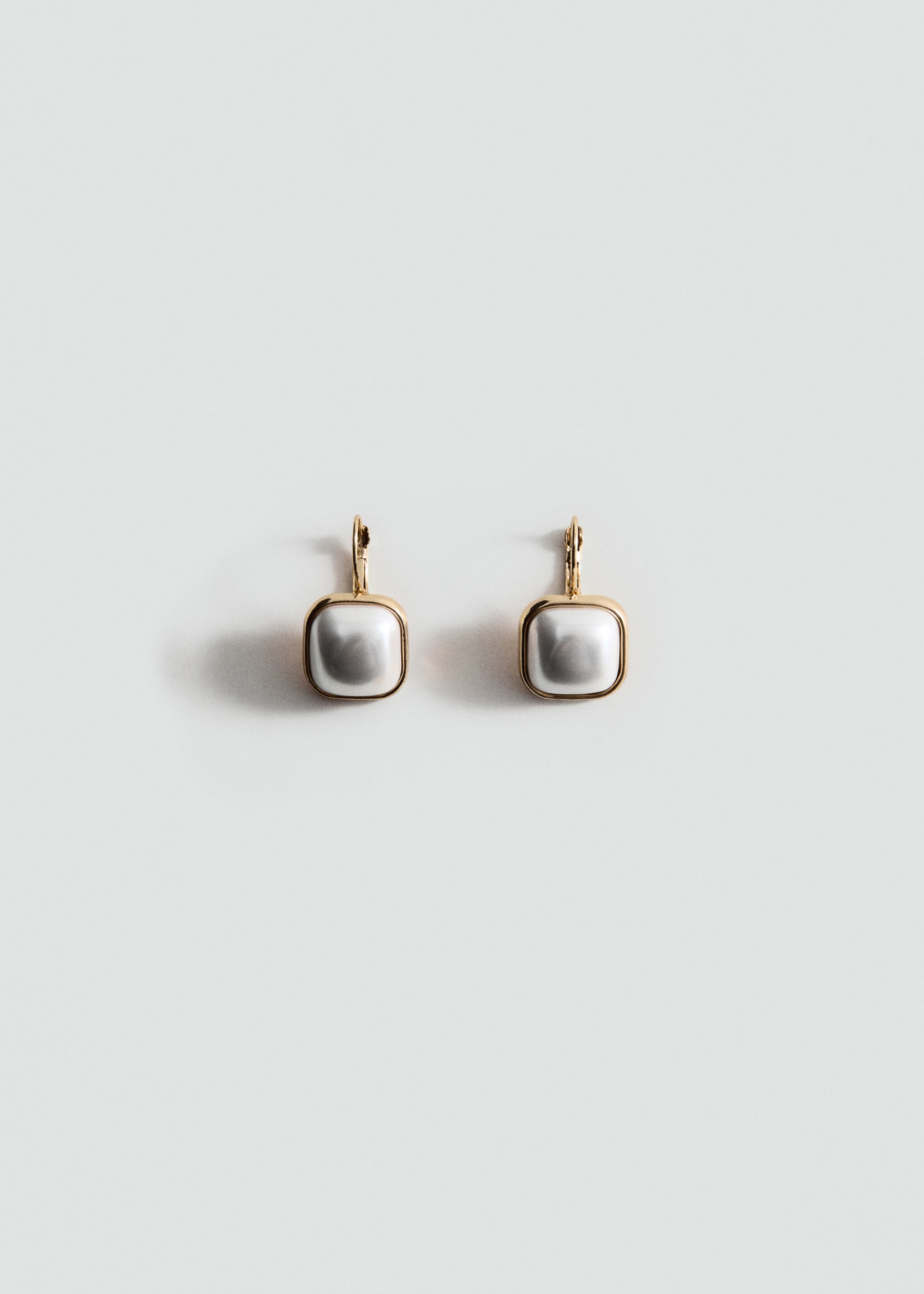 Square resin earrings - Article without model, White. Ref: 17032545-00.
