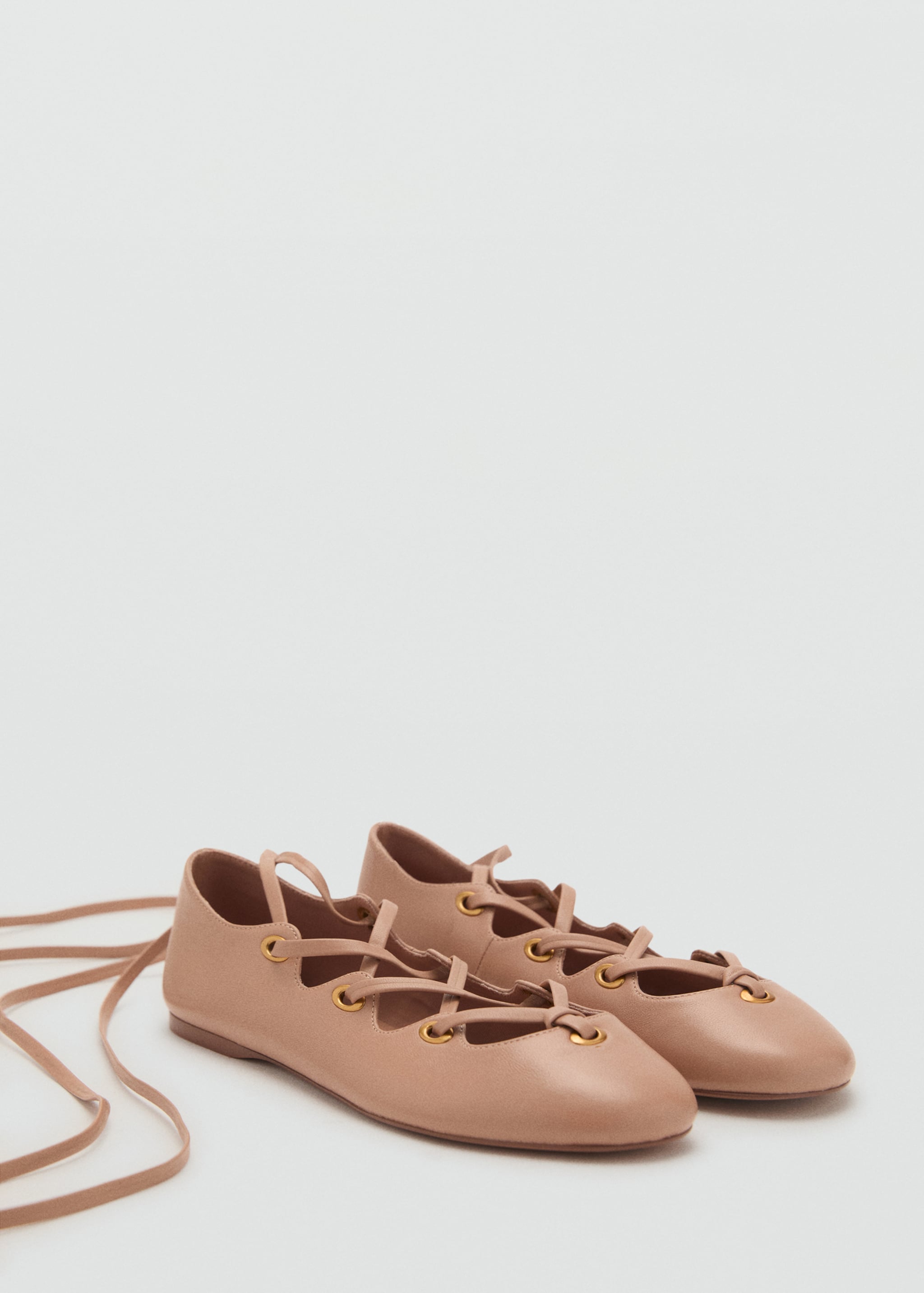 Leather ballerina with crossed straps - Medium plane