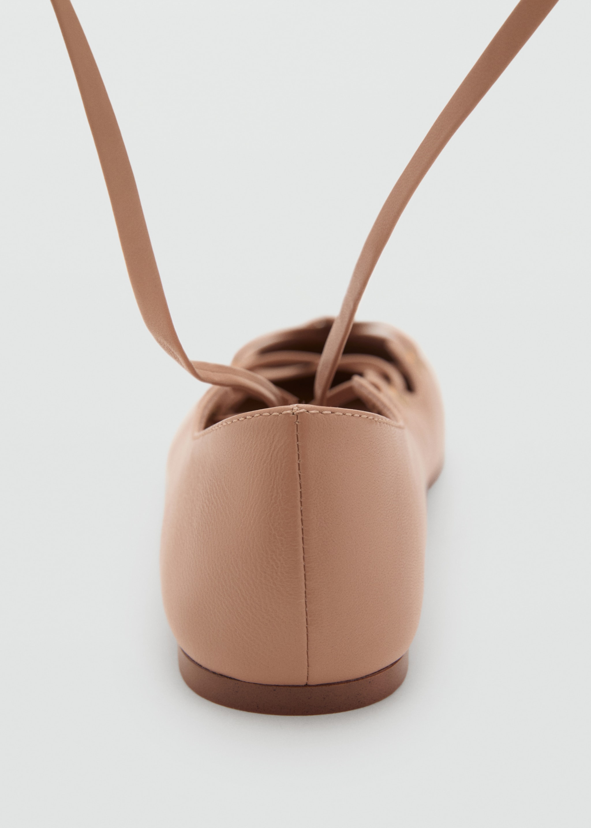 Leather ballerina with crossed straps - Details of the article 2