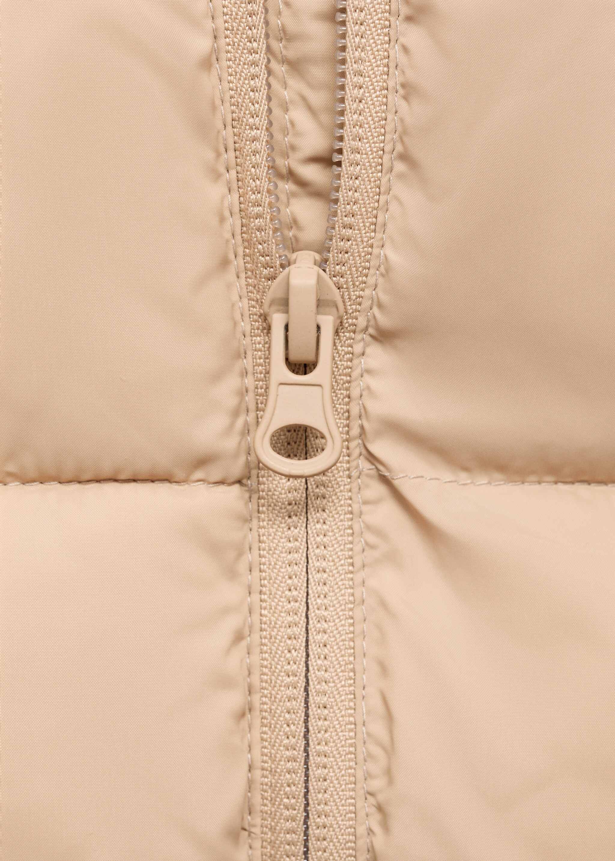 Gilet matelassé à capuche - Détail de l'article 8