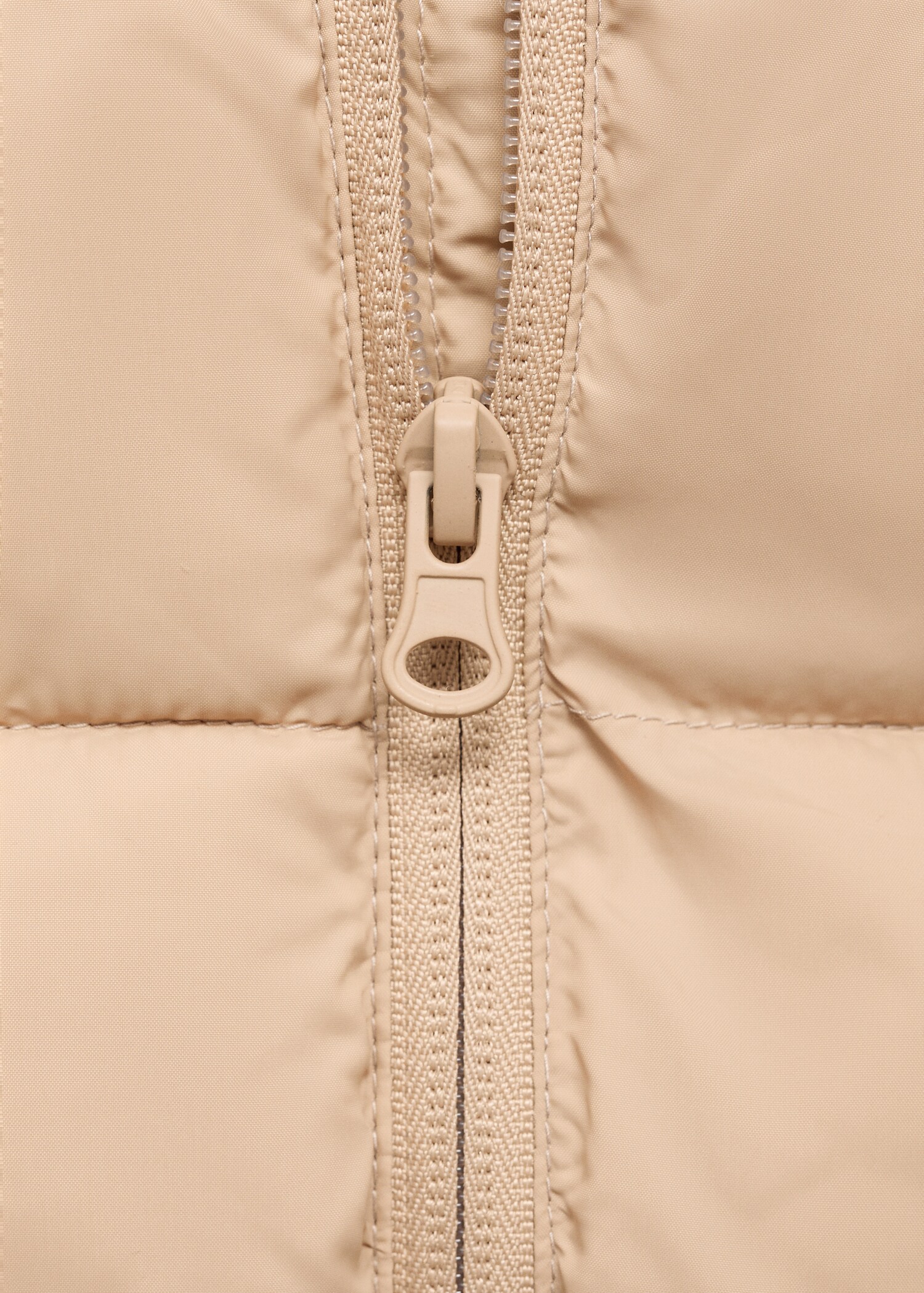 Gilet matelassé à capuche - Détail de l'article 8