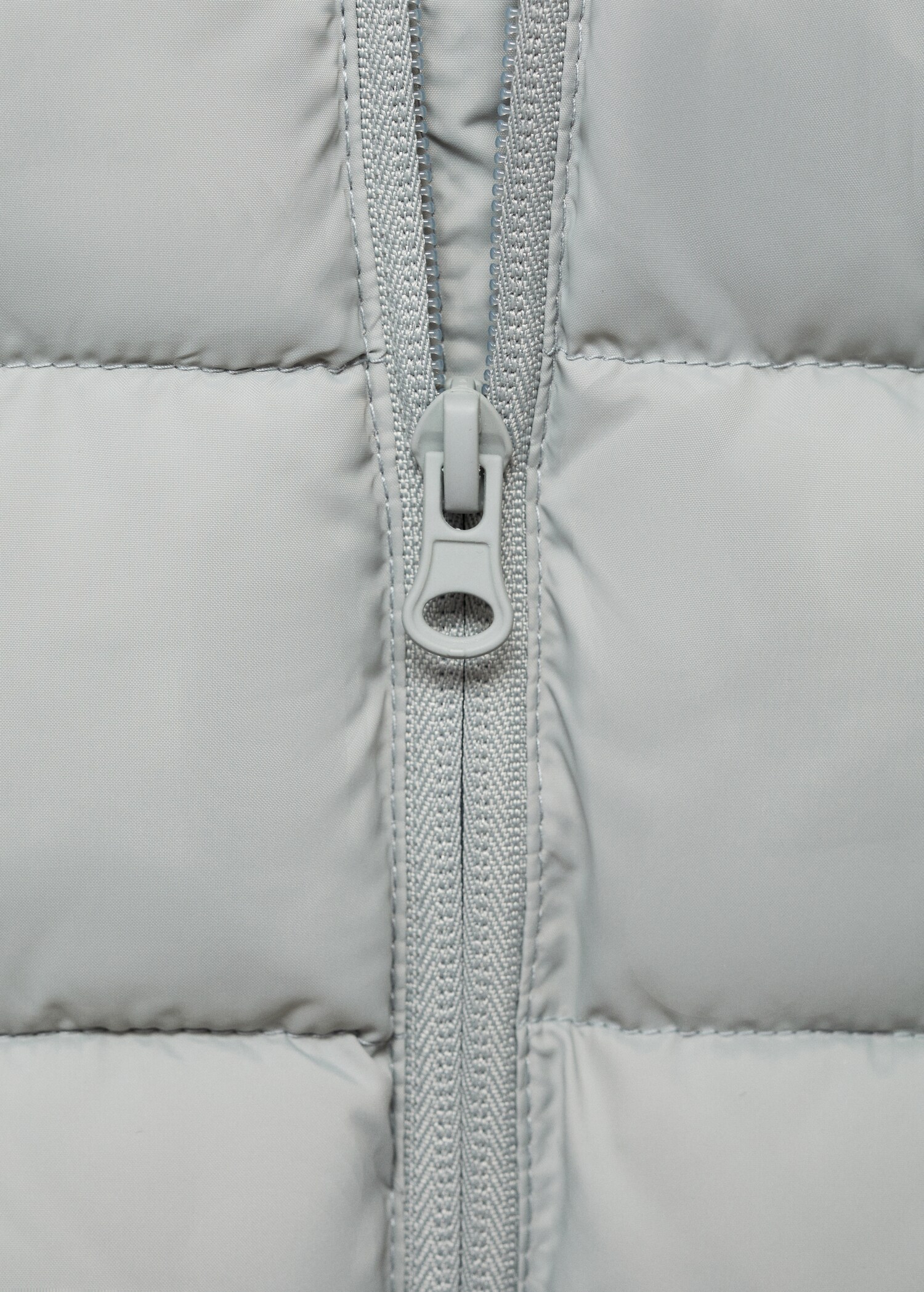 Gilet matelassé à capuche - Détail de l'article 0
