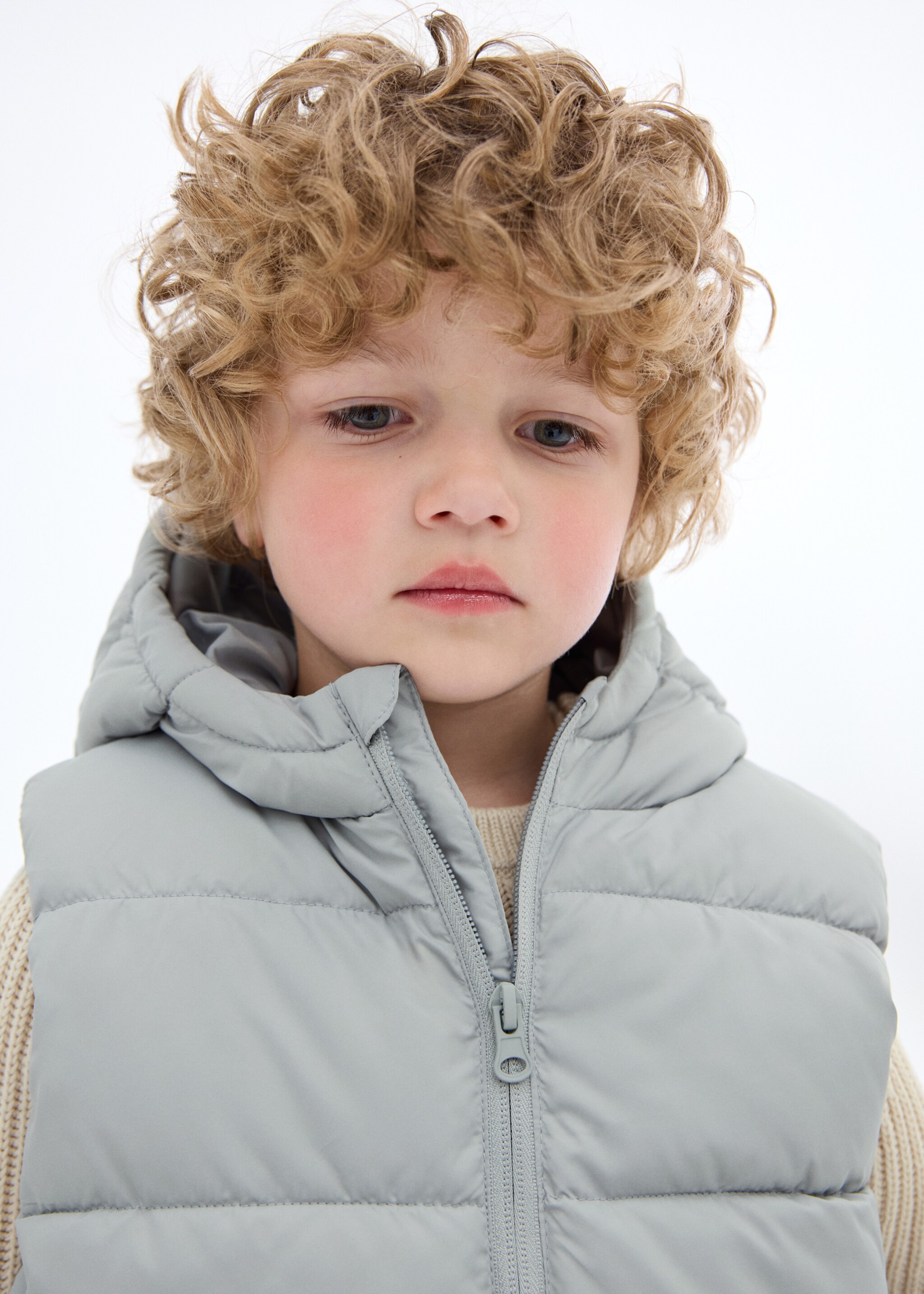 Gilet matelassé à capuche - Détail de l'article 1