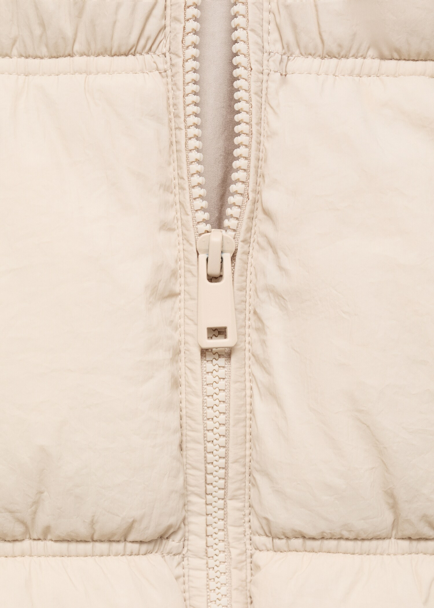 Gilet imbottito cappuccio - Dettaglio dell'articolo 8