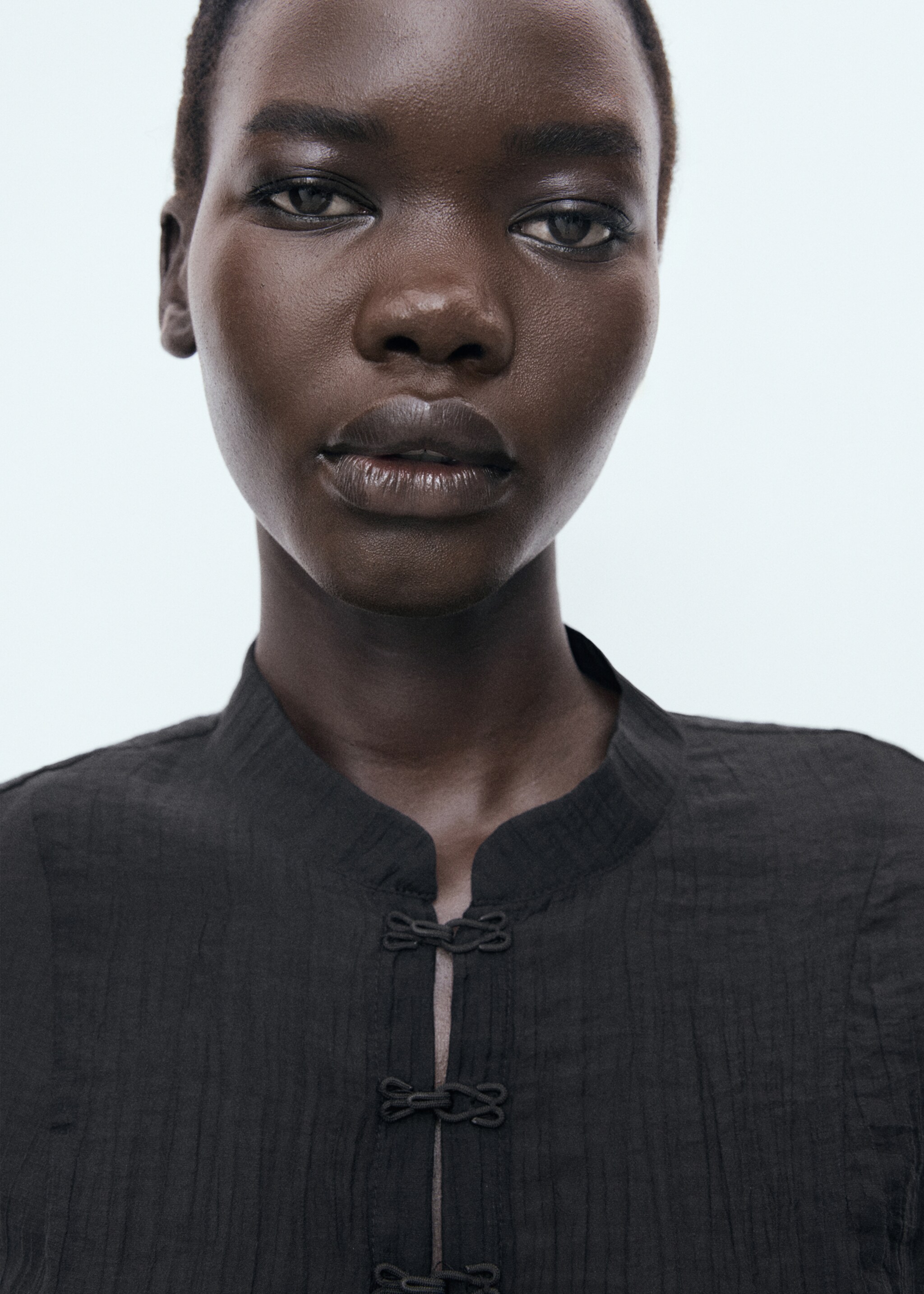 Blouse en lyocell avec alamares - Détail de l'article 1