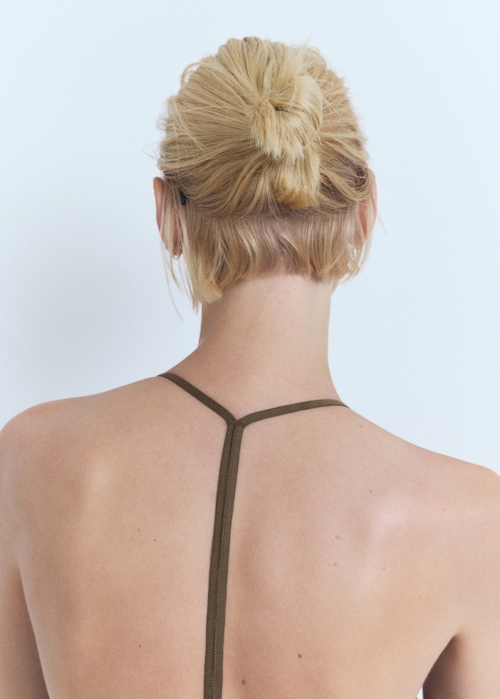 Midi-dress with back neckline