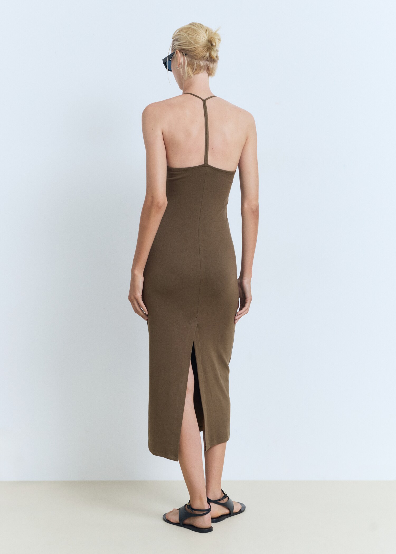 Midi-dress with back neckline - Reverse of the article