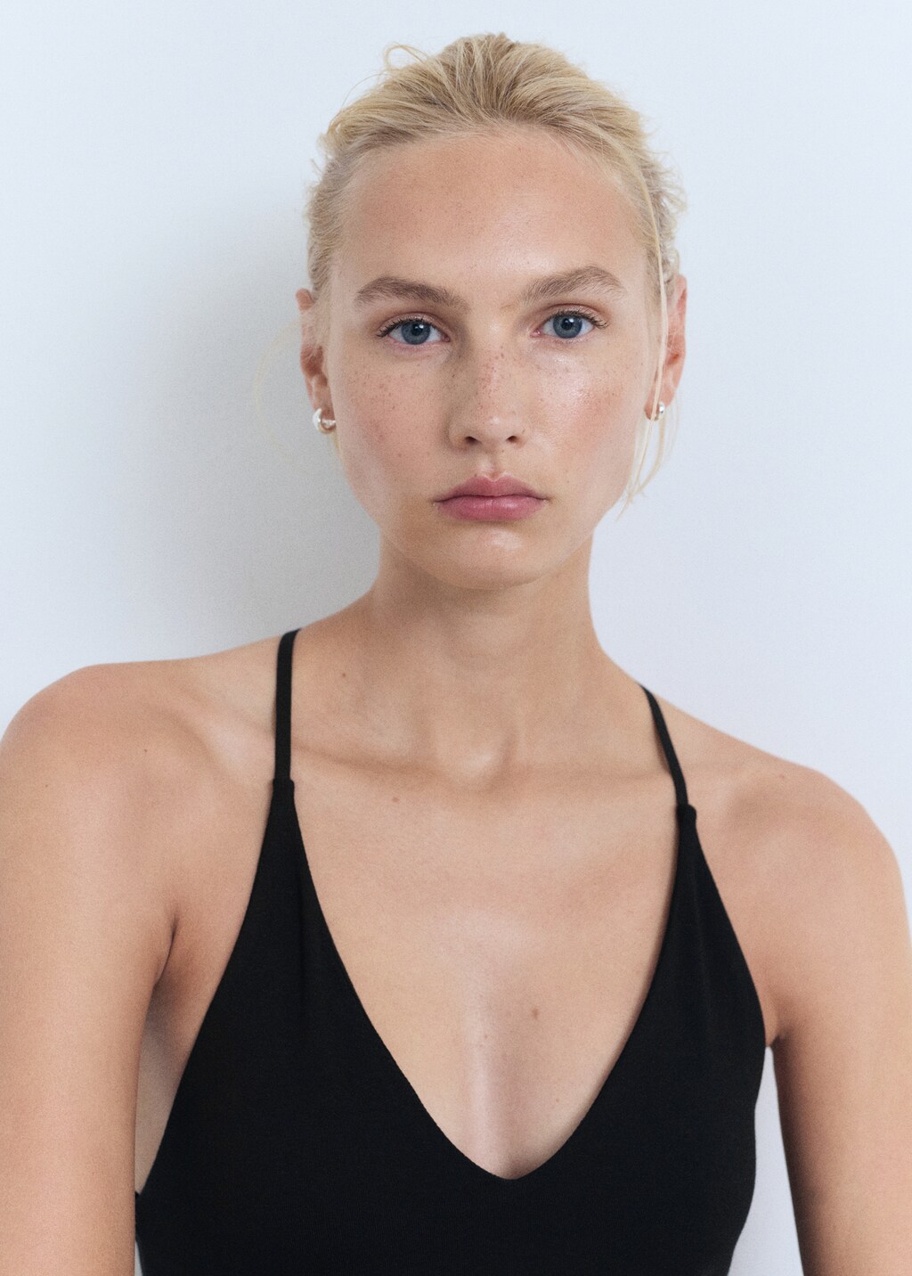 Midi-dress with back neckline