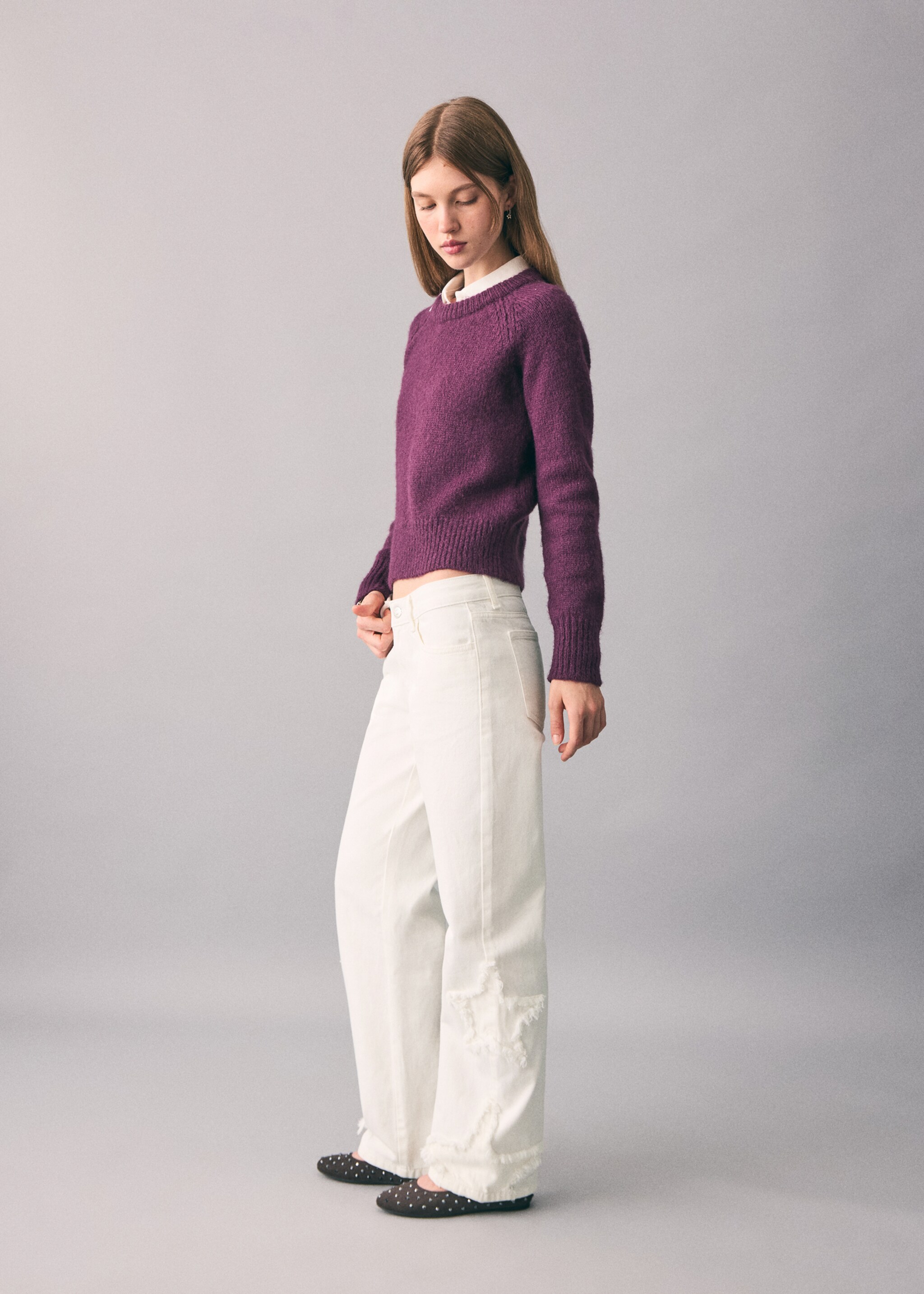Straight-leg jeans with star embroidery - Details of the article 2, Off White. Ref: 17032913-00.