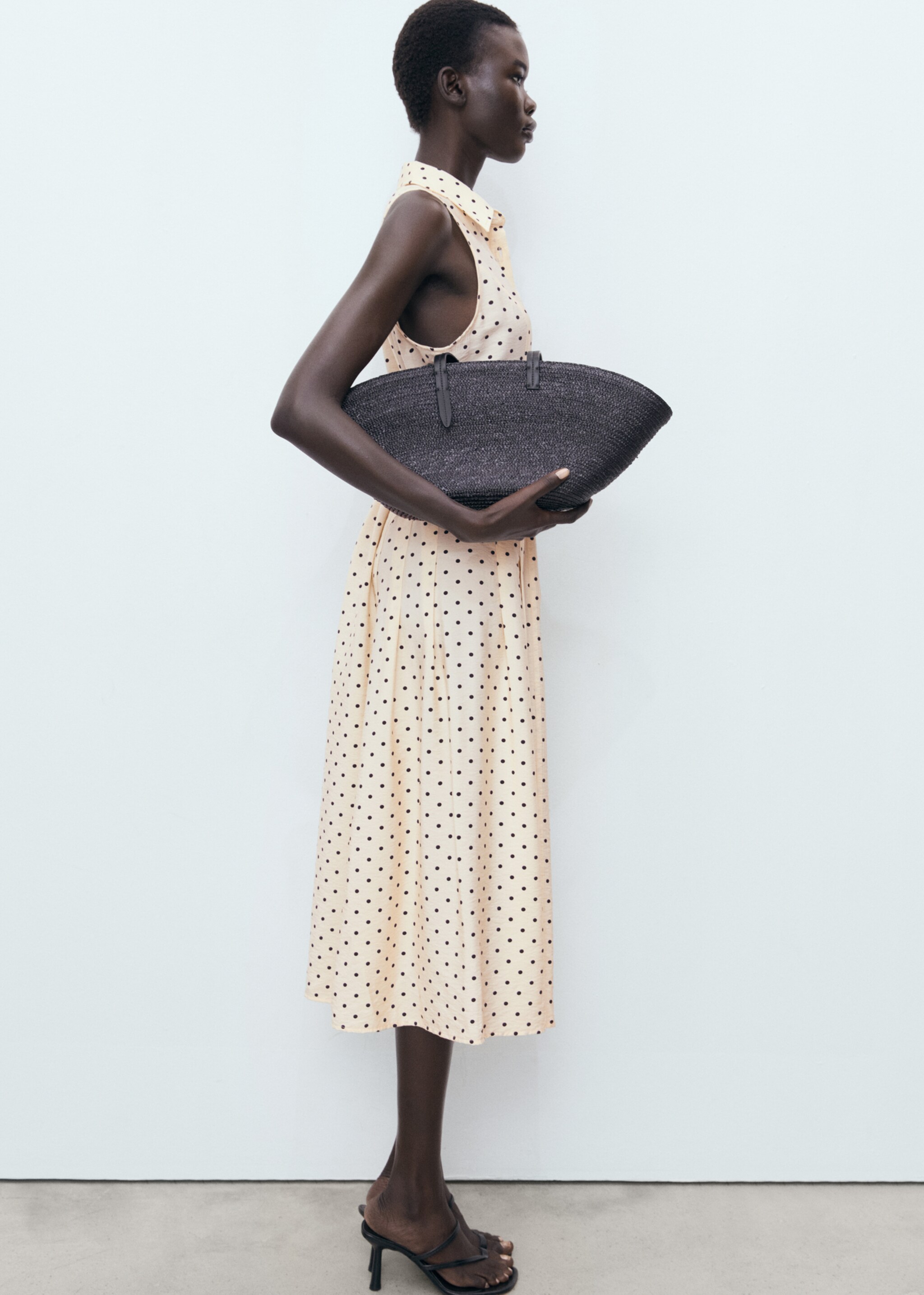 Polka dot shirt dress - Details of the article 2