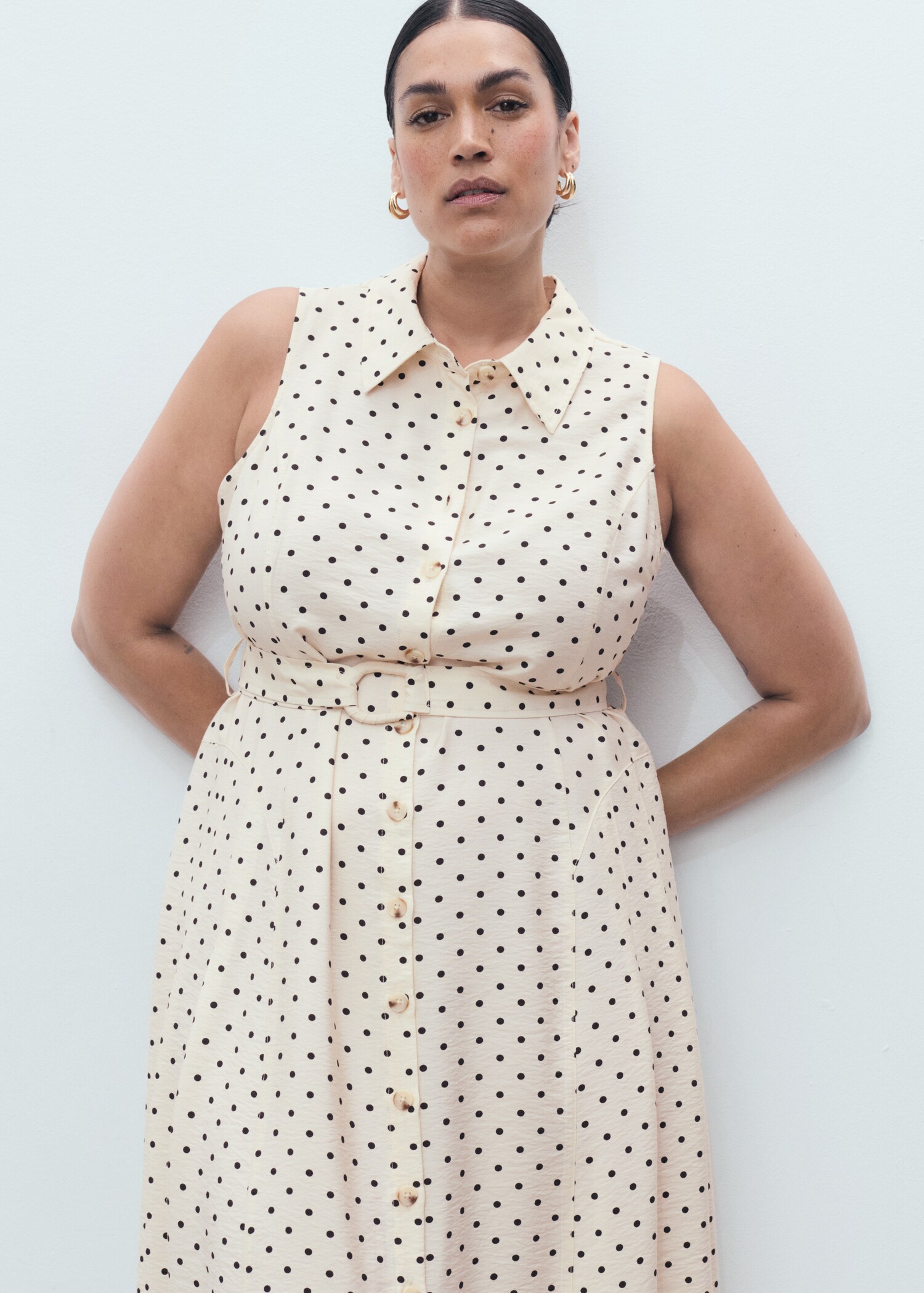 Hemdkleid mit Tupfenmuster - Detail des Artikels 5