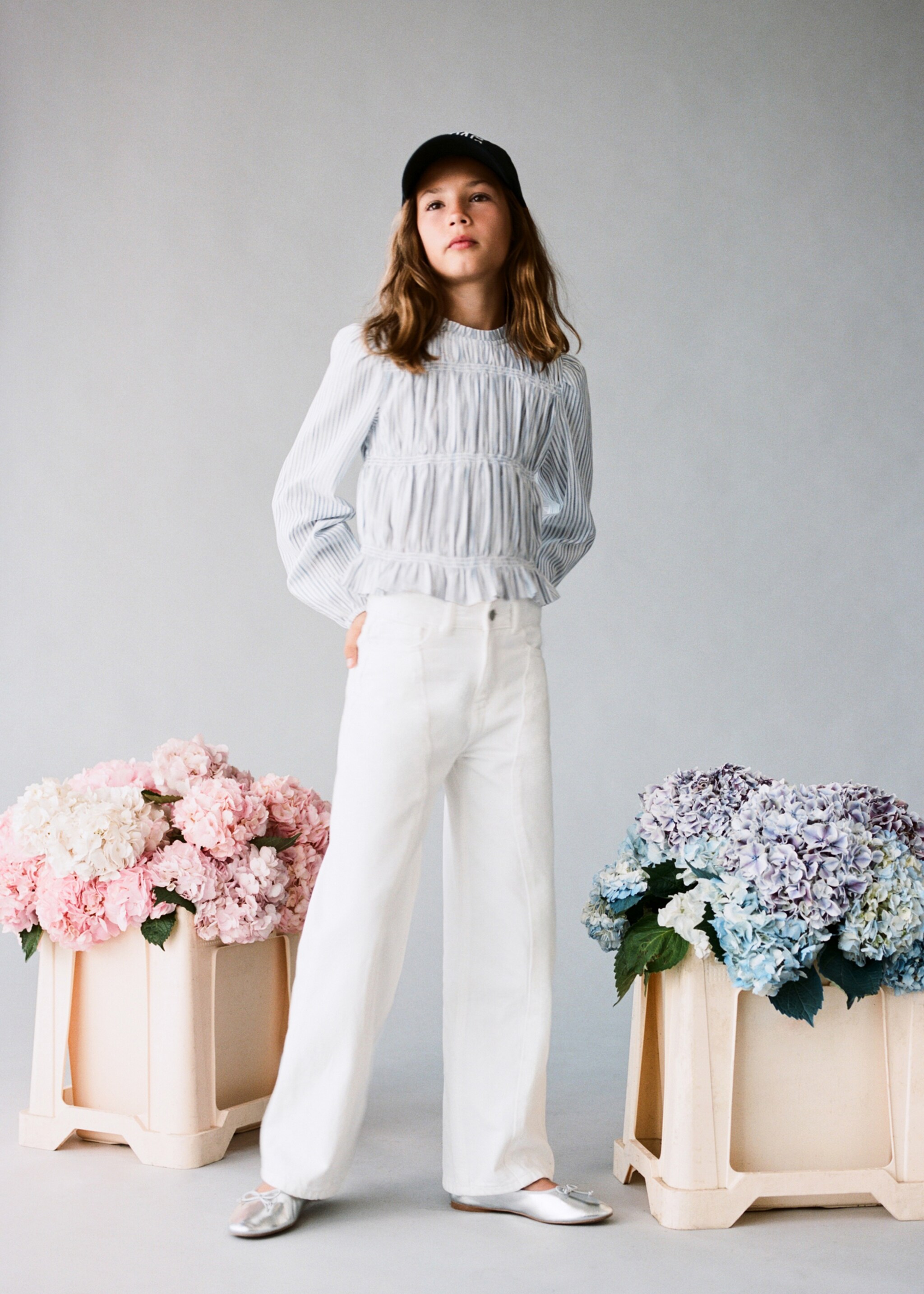 Wide leg jeans with seam detail - Details of the article 6