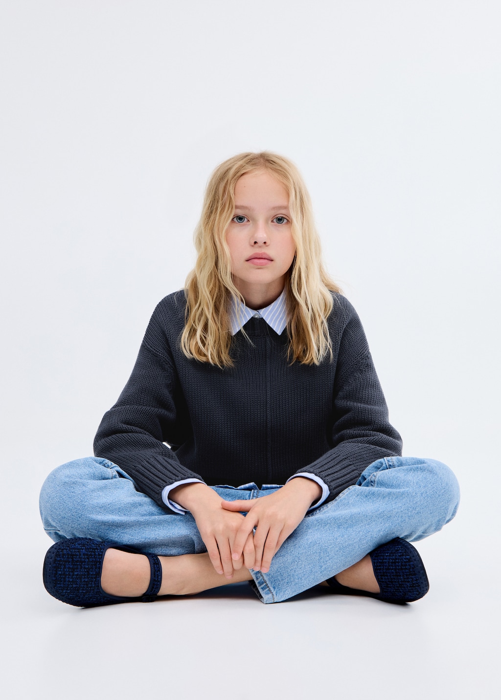 Long-sleeve knitted sweater