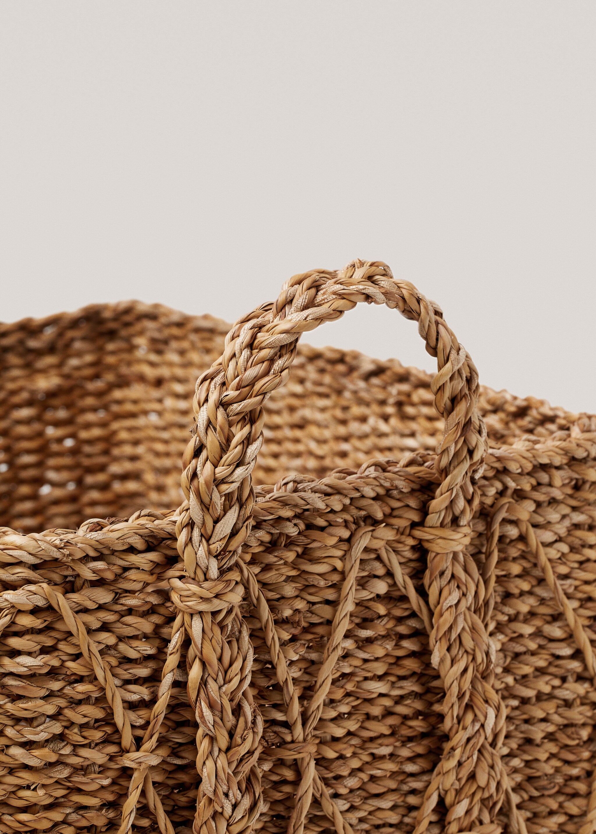 Large square basket with handles - Details of the article 2
