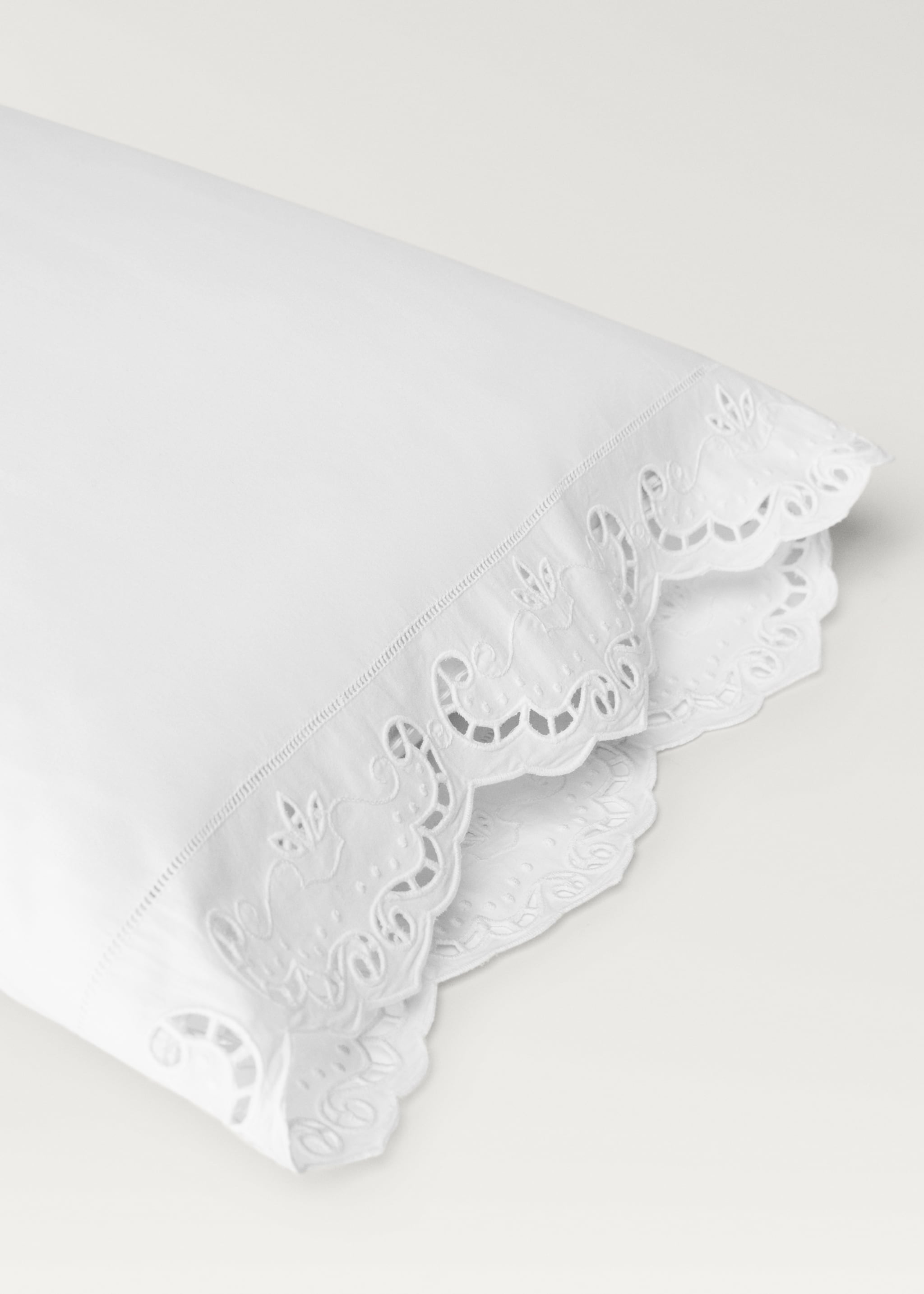 Ajur işlemeli pamuklu yastık kılıfı 45x110 cm - Ürün detayı 1