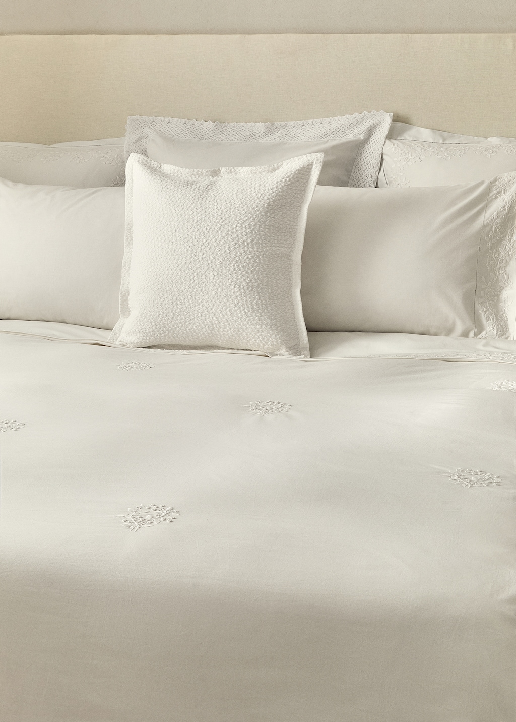 Percale cotton duvet cover with embroidered flowers for 90 cm bed