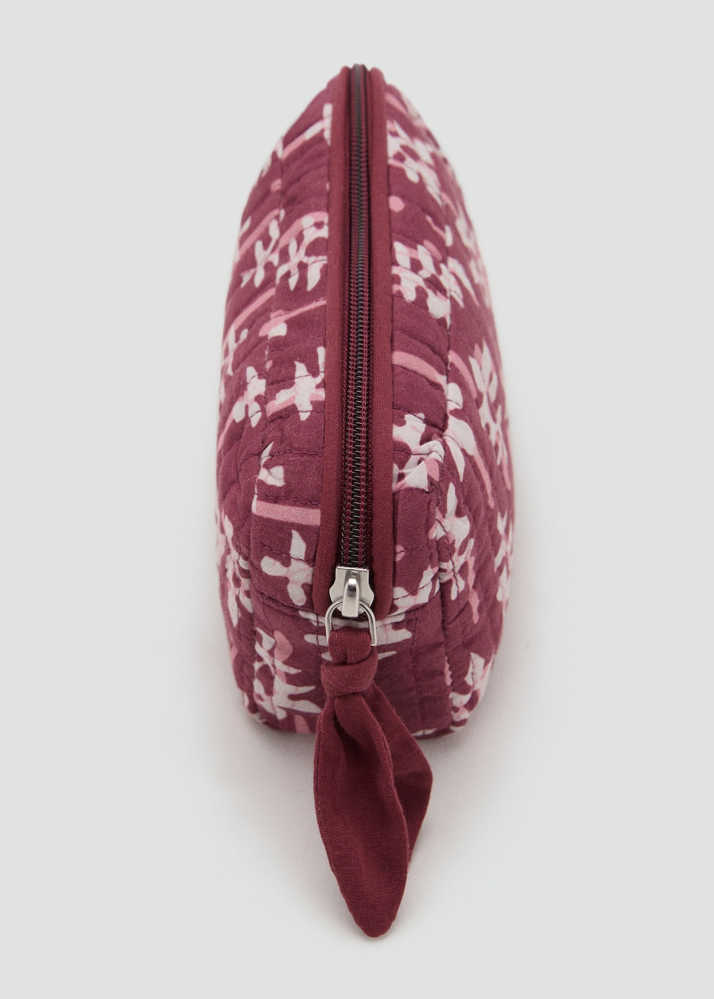 Floral-print cosmetic bag