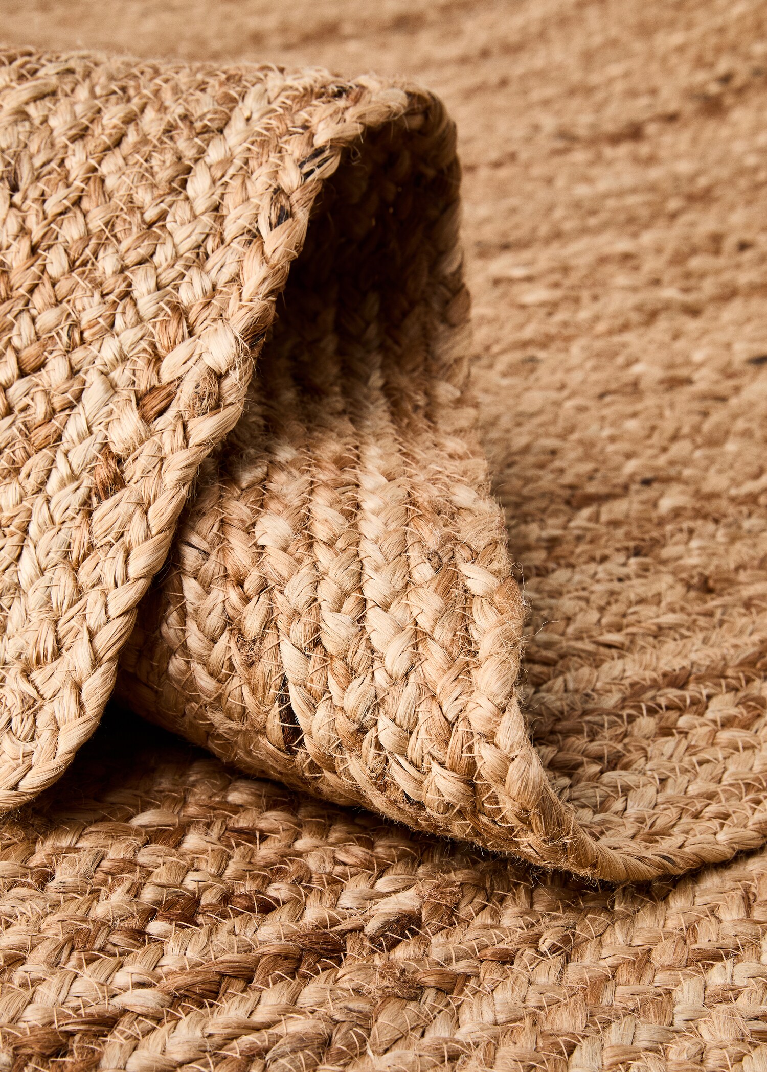 Large woven natural fibre jute carpet - Medium plane