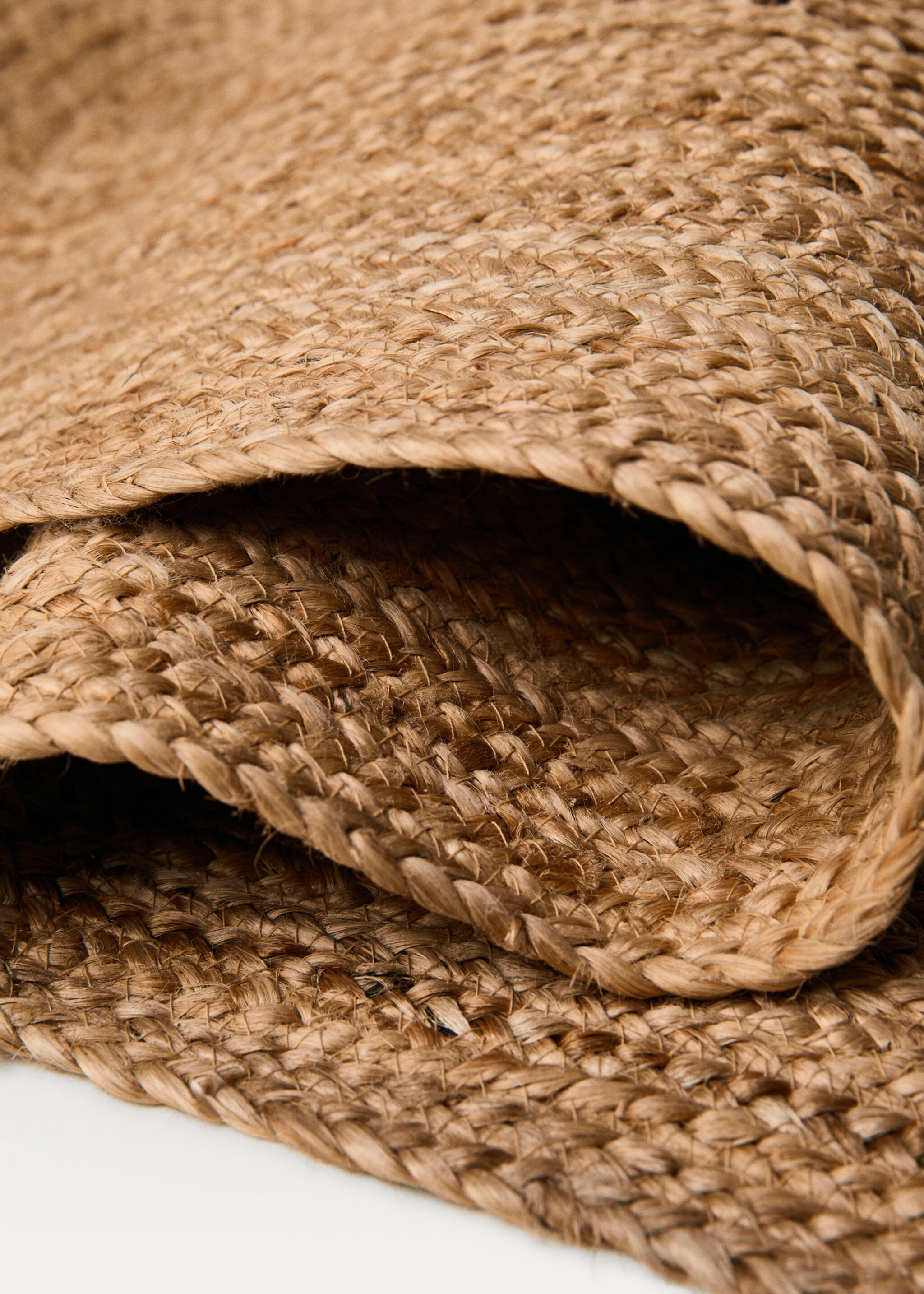 Small woven natural fibre jute carpet - Details of the article 1