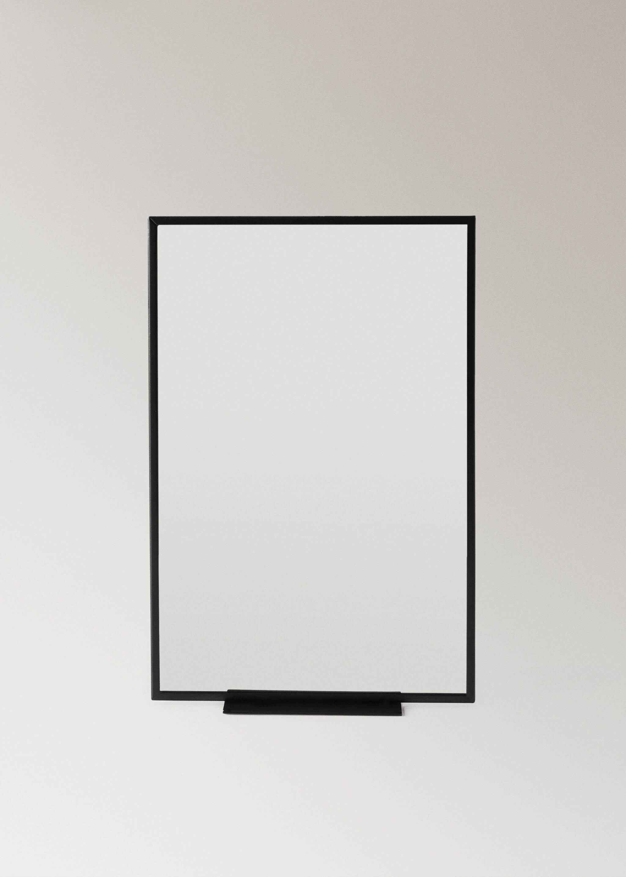 Metal vanity mirror - Article without model, Black. Ref: 17033804-00.