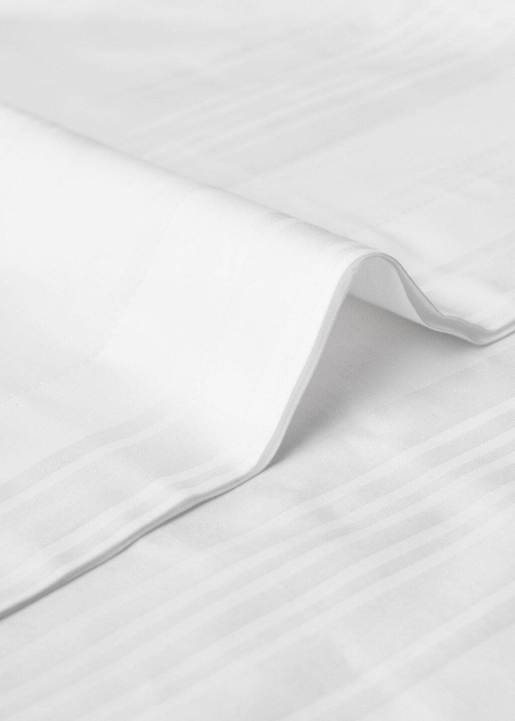 300-thread count cotton satin striped pillowcase 45x110 cm