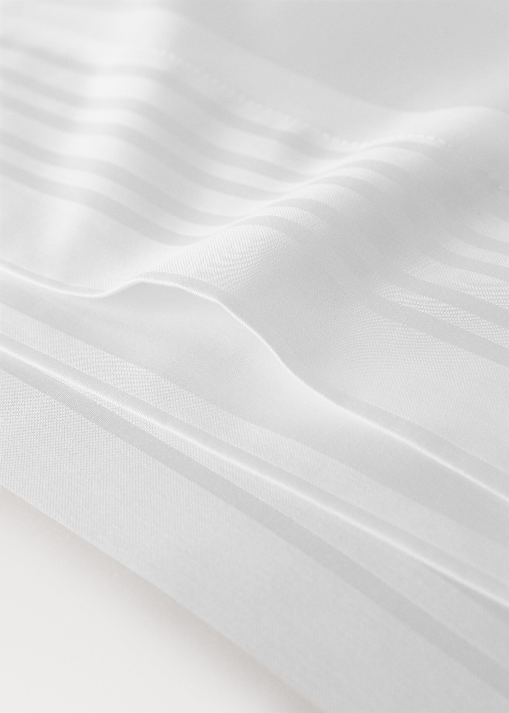 Taie d’oreiller coton satin 300 fils rayures 45x110 cm - Détail de l'article 2