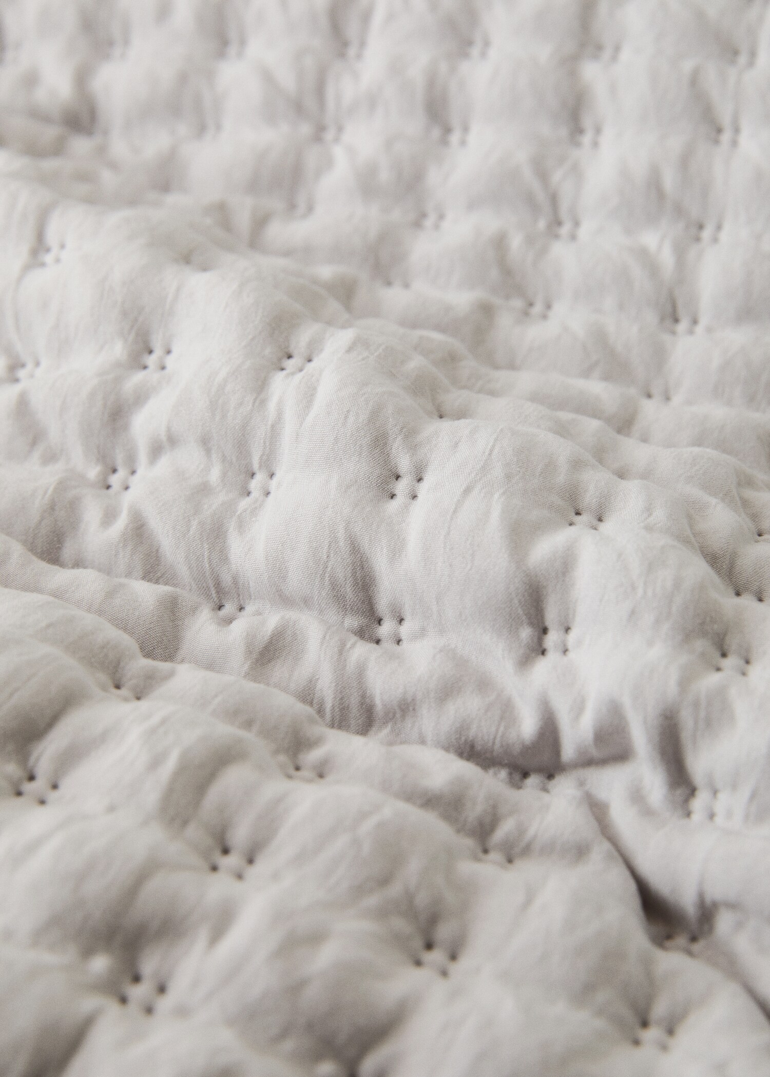 Microfibre quilt queen/king bed - Details of the article 2