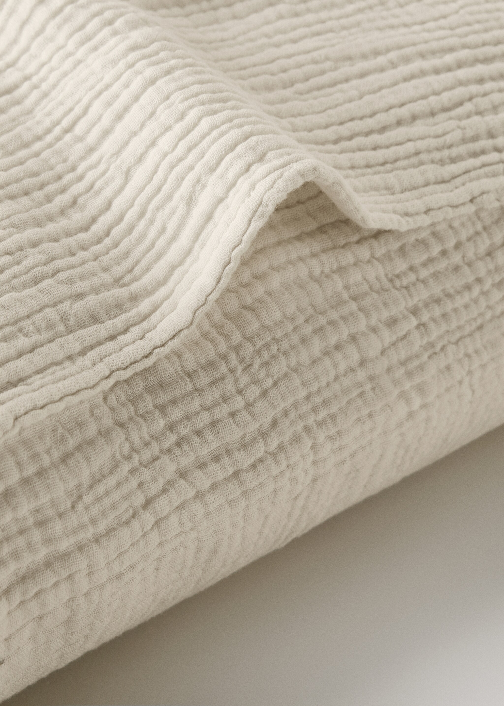 Cotton gauze pillow case 50x75cm - Details of the article 2, Ivory White. Ref: 17033823-00.