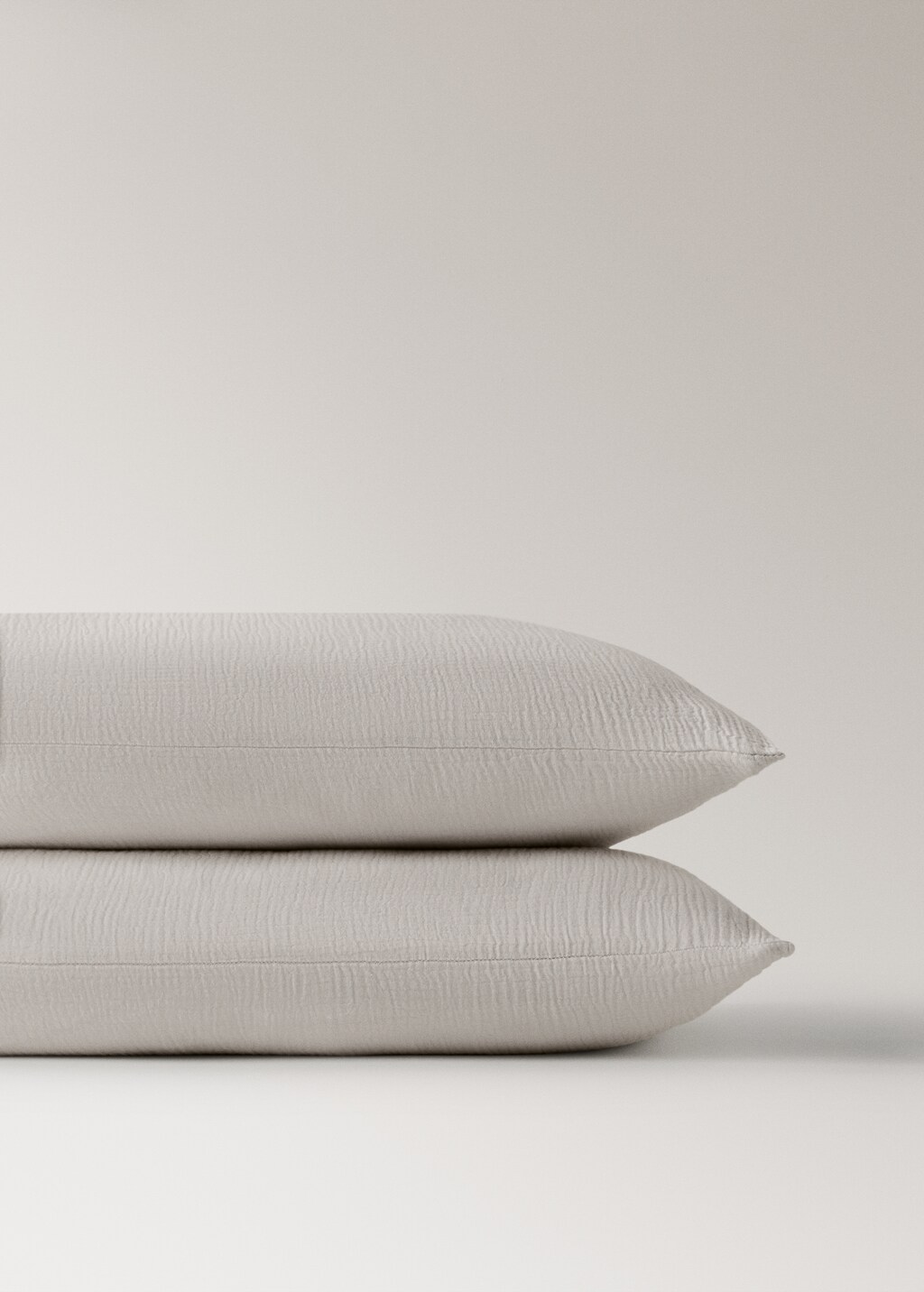 Two cotton gauze pillowcases 50x75cm