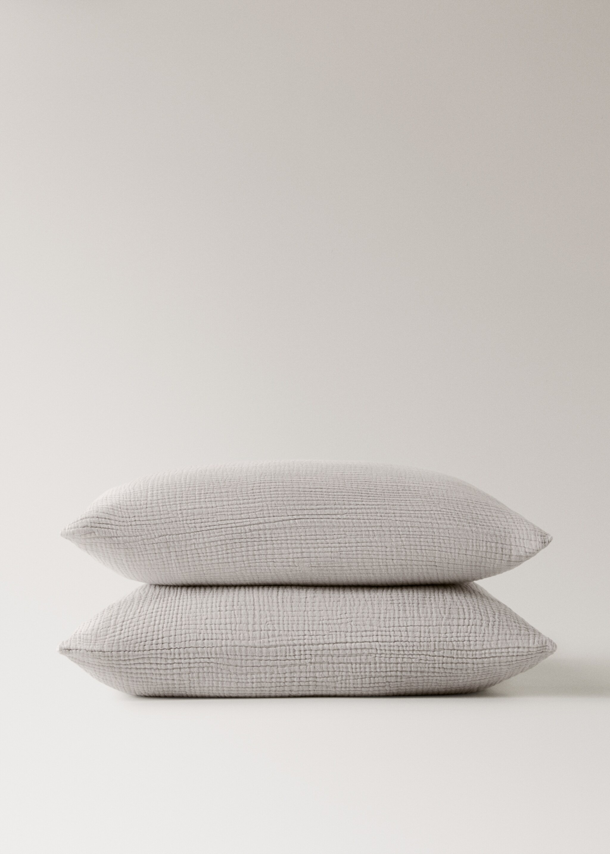 Two cotton gauze pillowcases, 60x60 cm - Details of the article 1, Grey. Ref: 17033824-00.