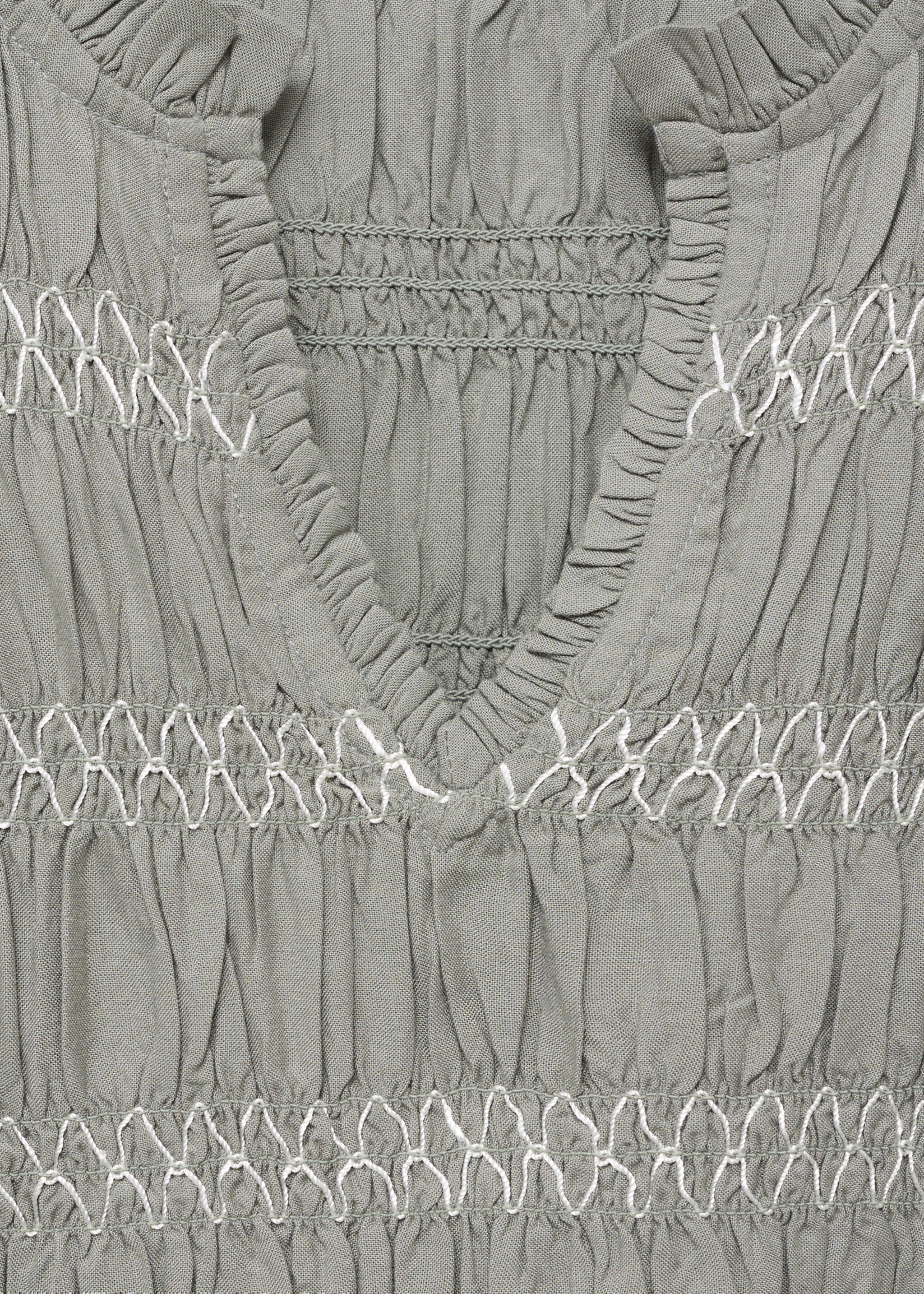 Blusa rufada com detalhes bordados - Pormenor do artigo 8