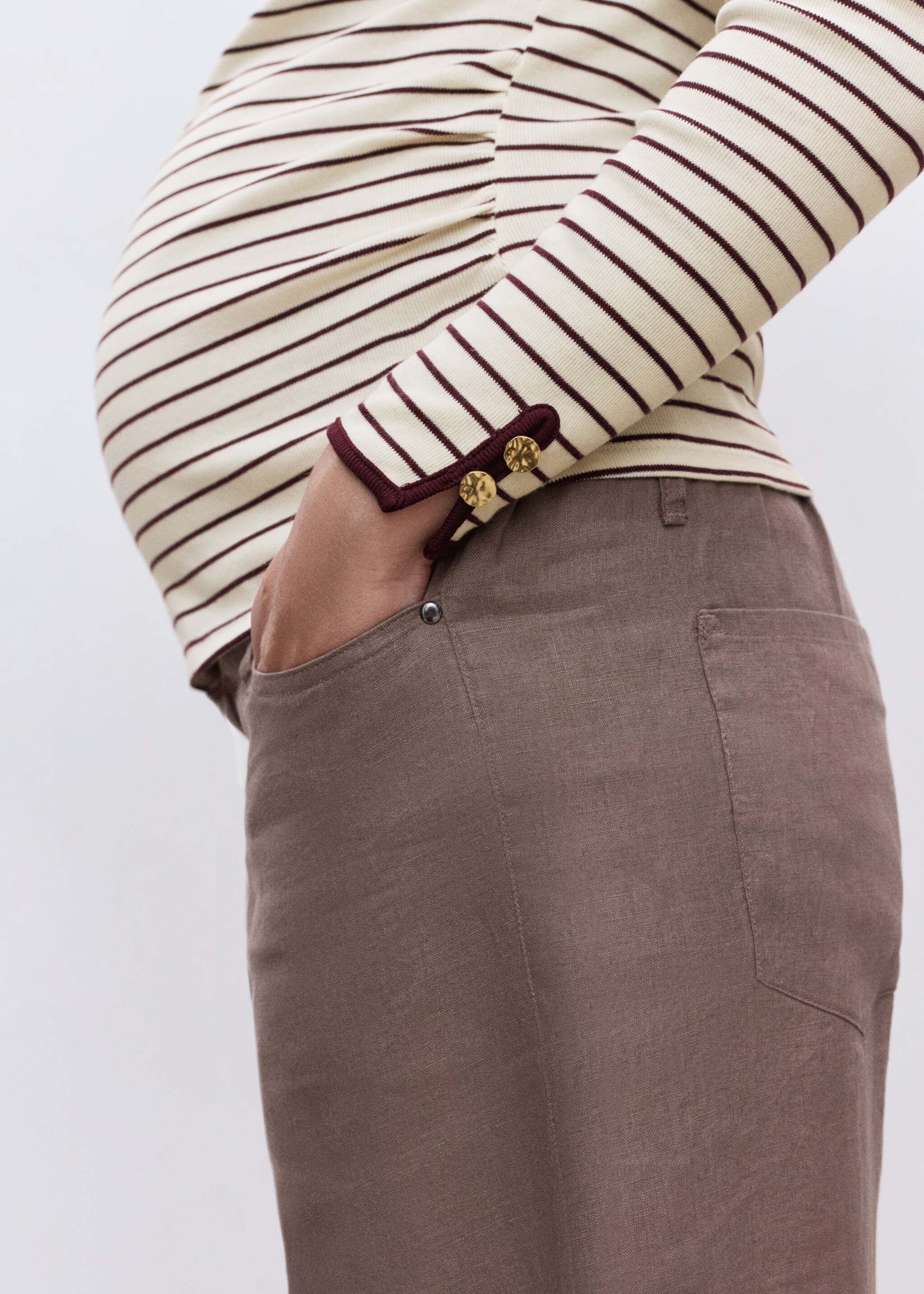 Maternity cotton buttoned cuffs t-shirt - Details of the article 1, Burgundy. Ref: 17034087-00.