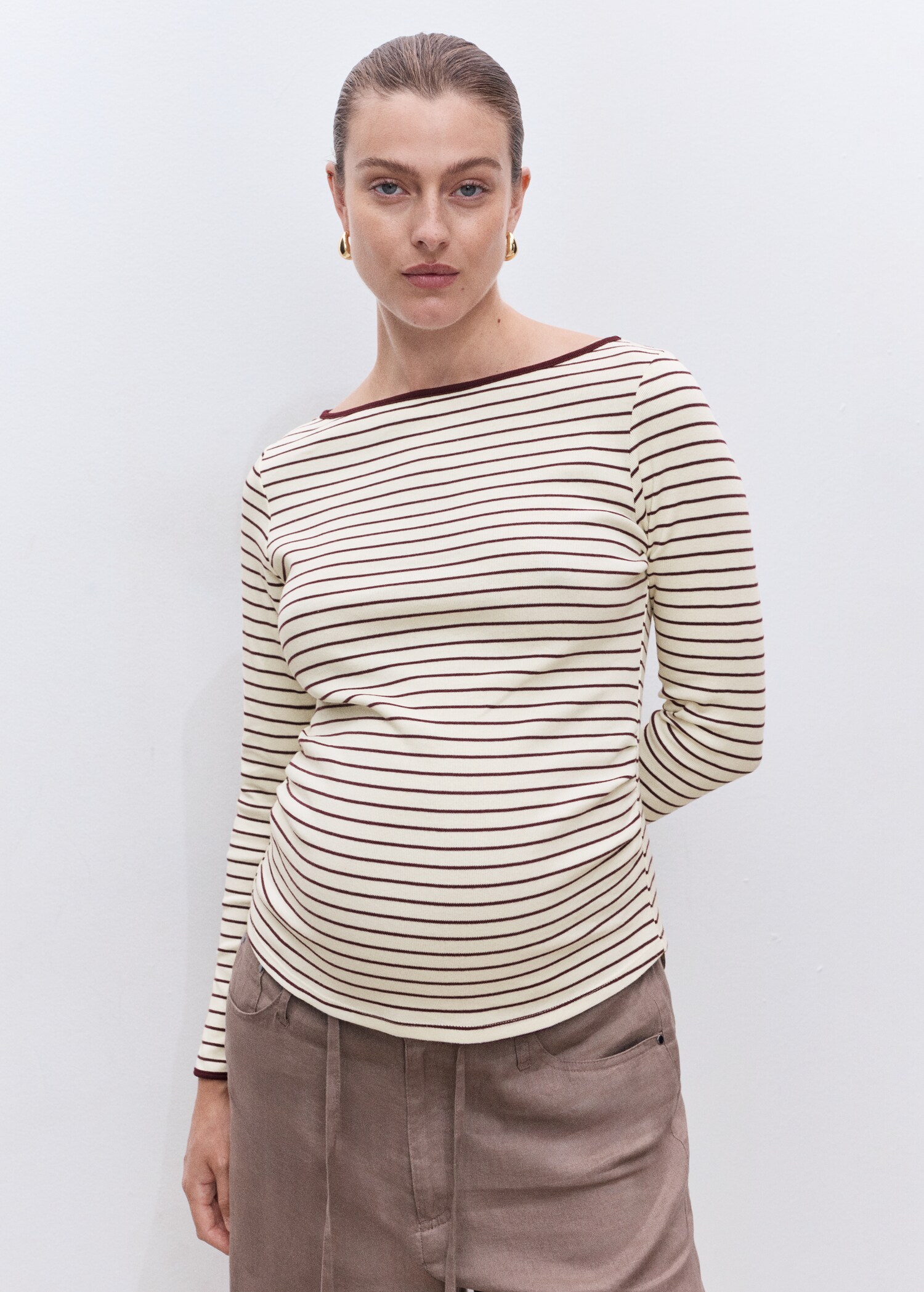 Cotton maternity T-shirt with buttoned cuffs - Details of the article 6