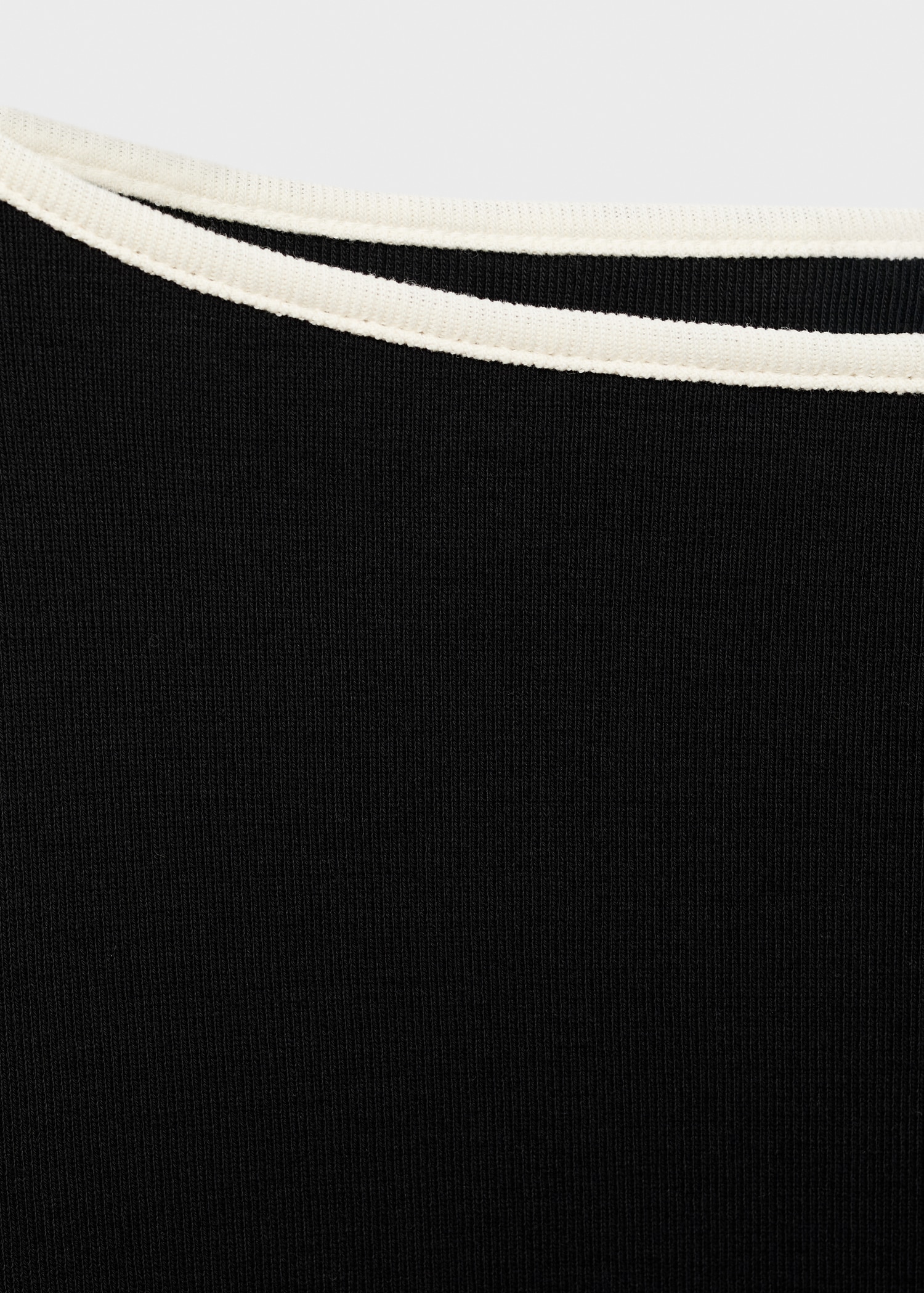 Cotton maternity T-shirt with buttoned cuffs - Details of the article 8