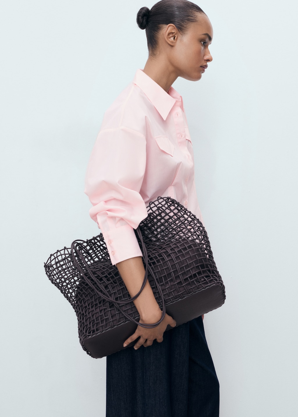 Shirt with pleats and pockets