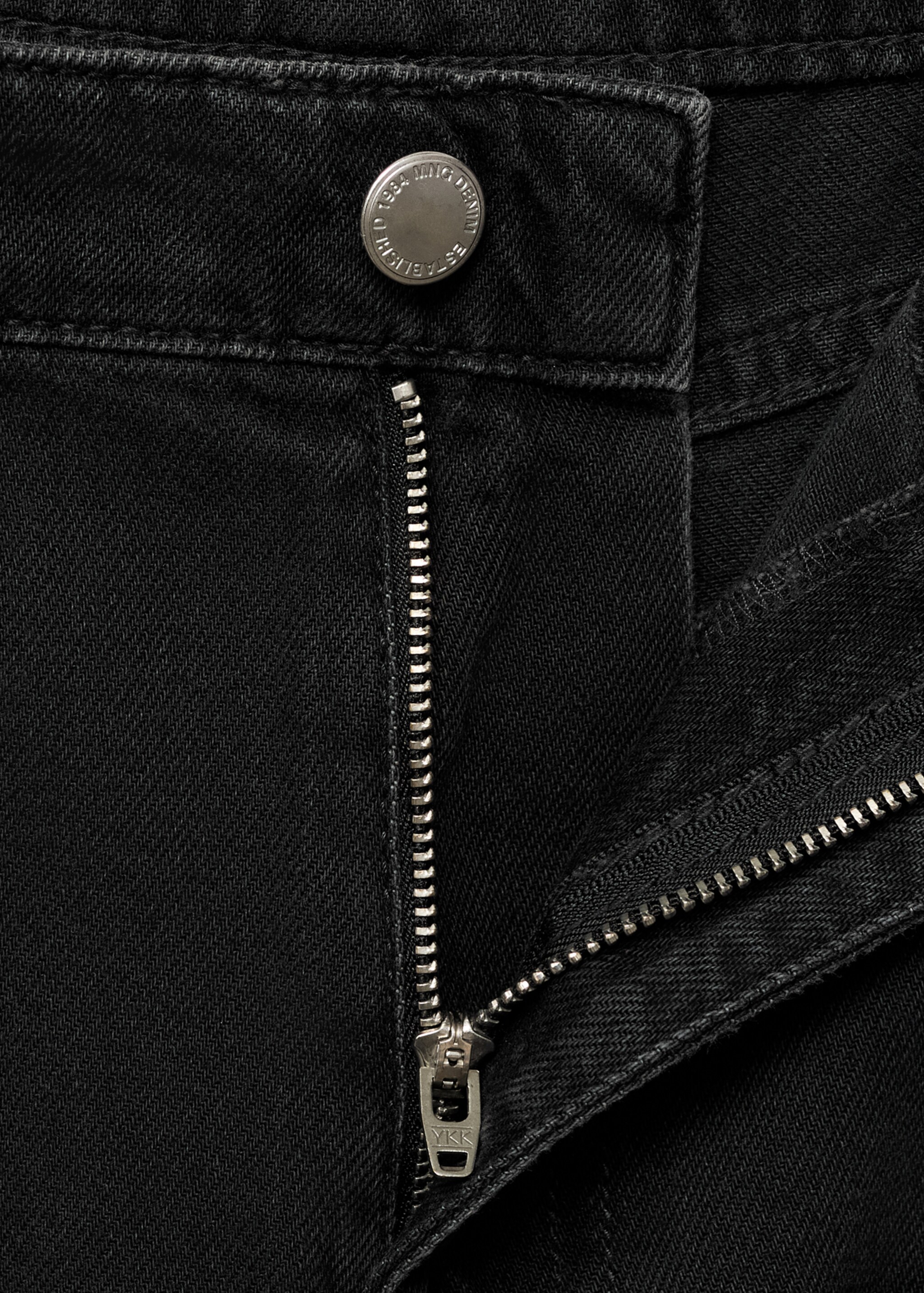 Wide-leg pleated jeans - Details of the article 8, Black denim. Ref: 17034095-00.