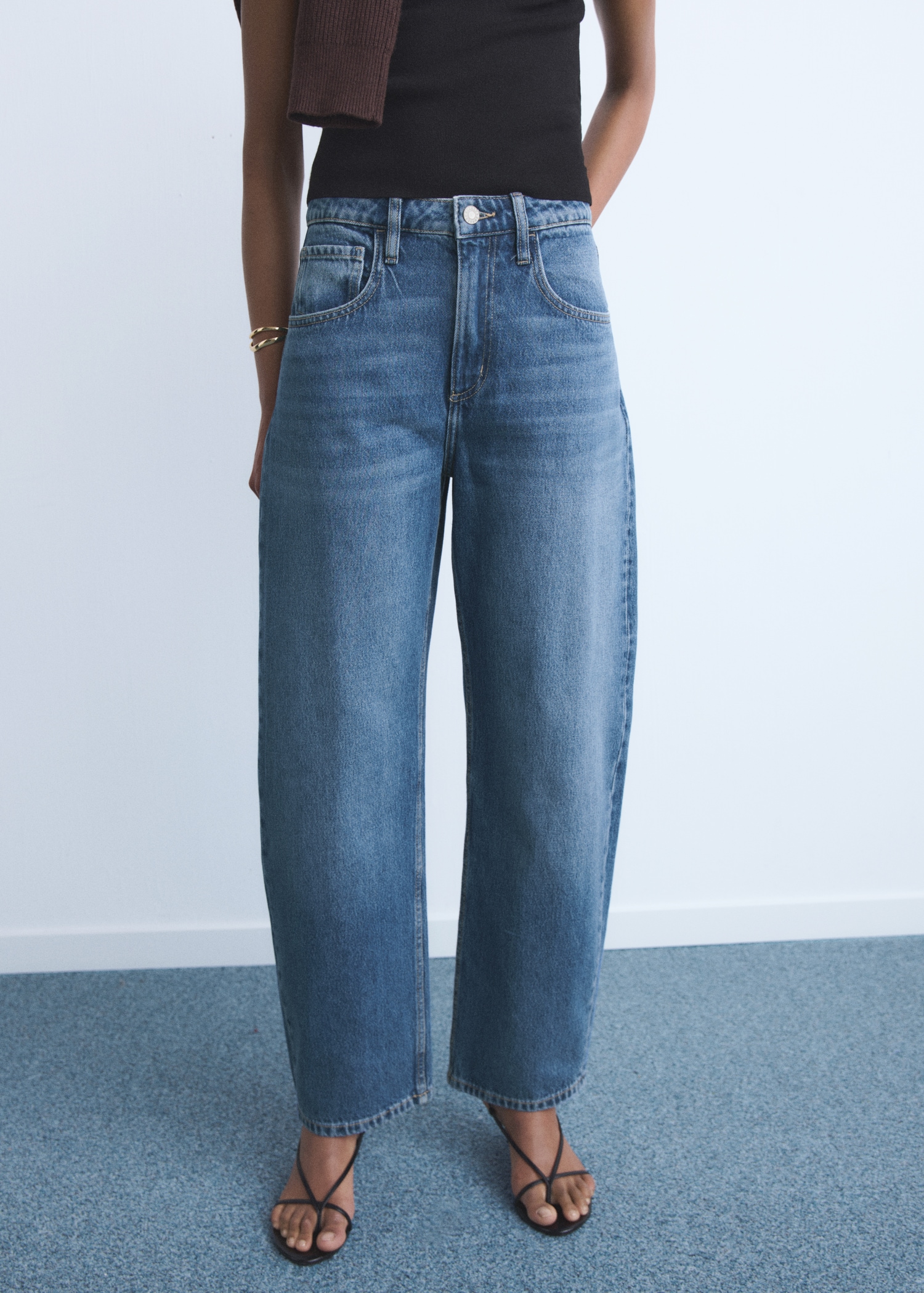 Jean balloon taille haute - Plan moyen