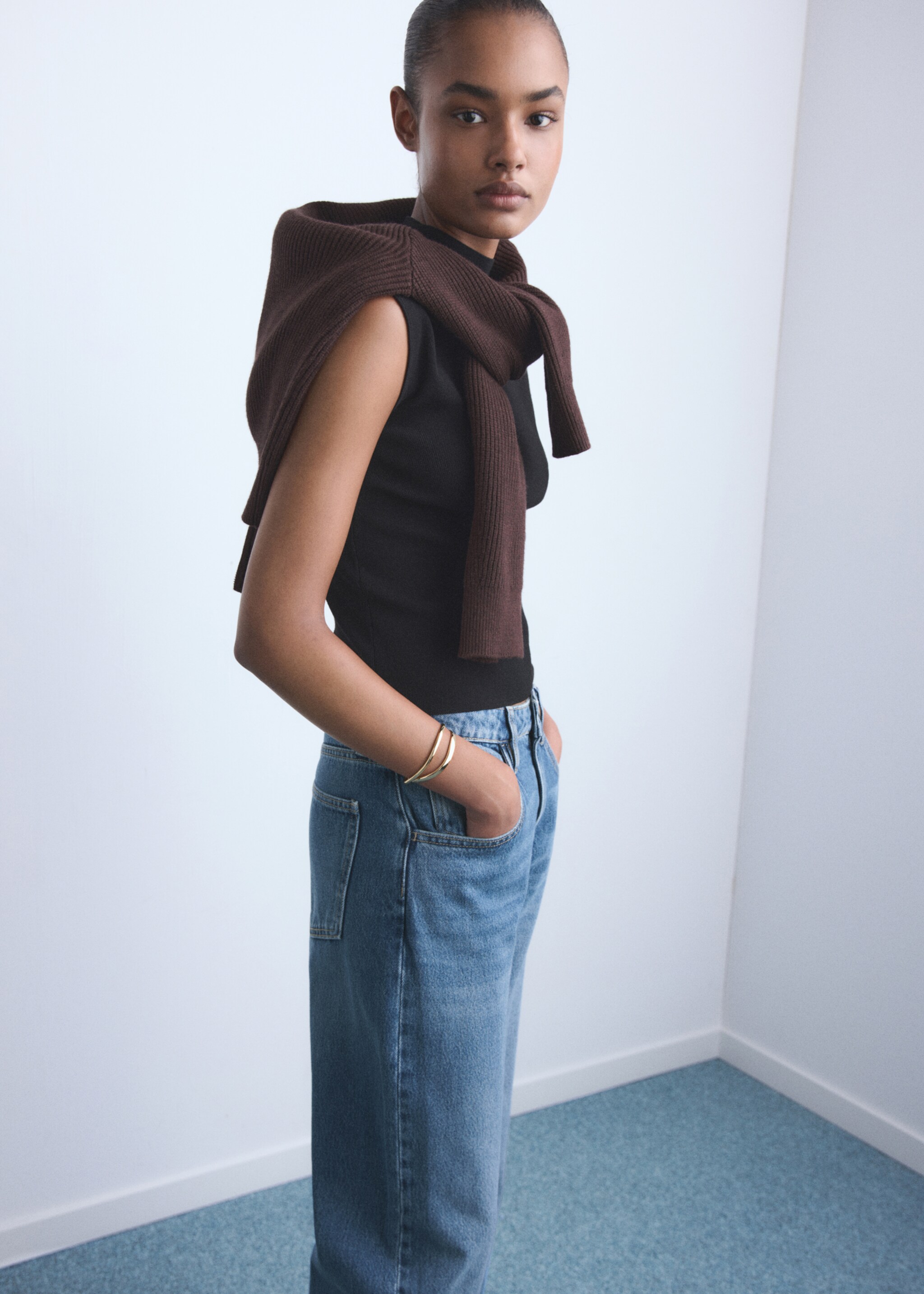 High-rise balloon jeans - Details of the article 1