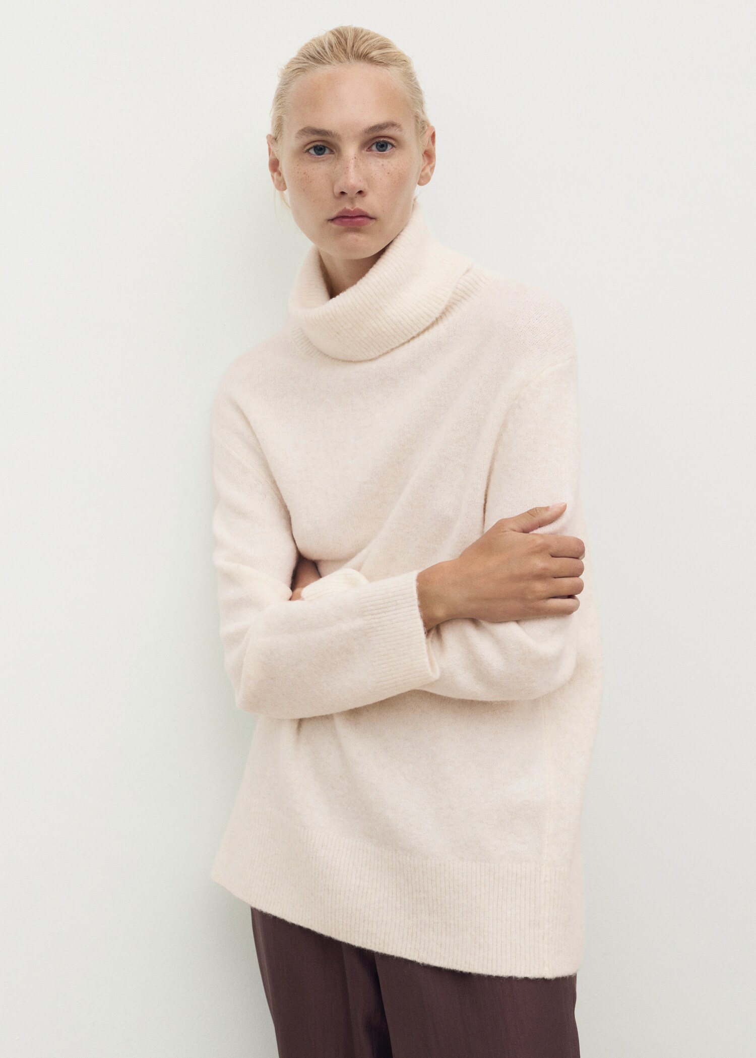 Turtleneck knit sweater - Medium plane